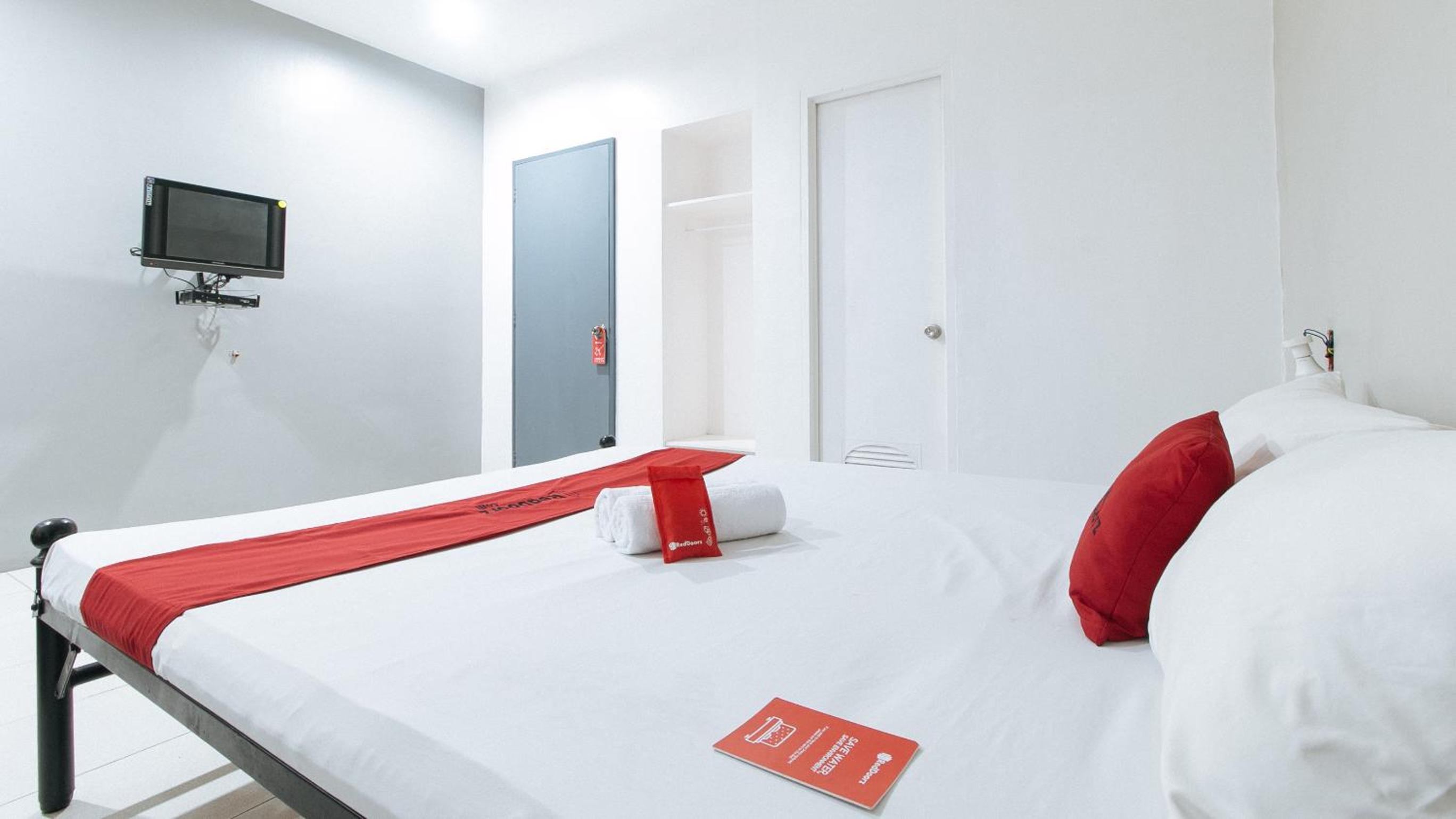 Deluxe Double Room - Photo 7