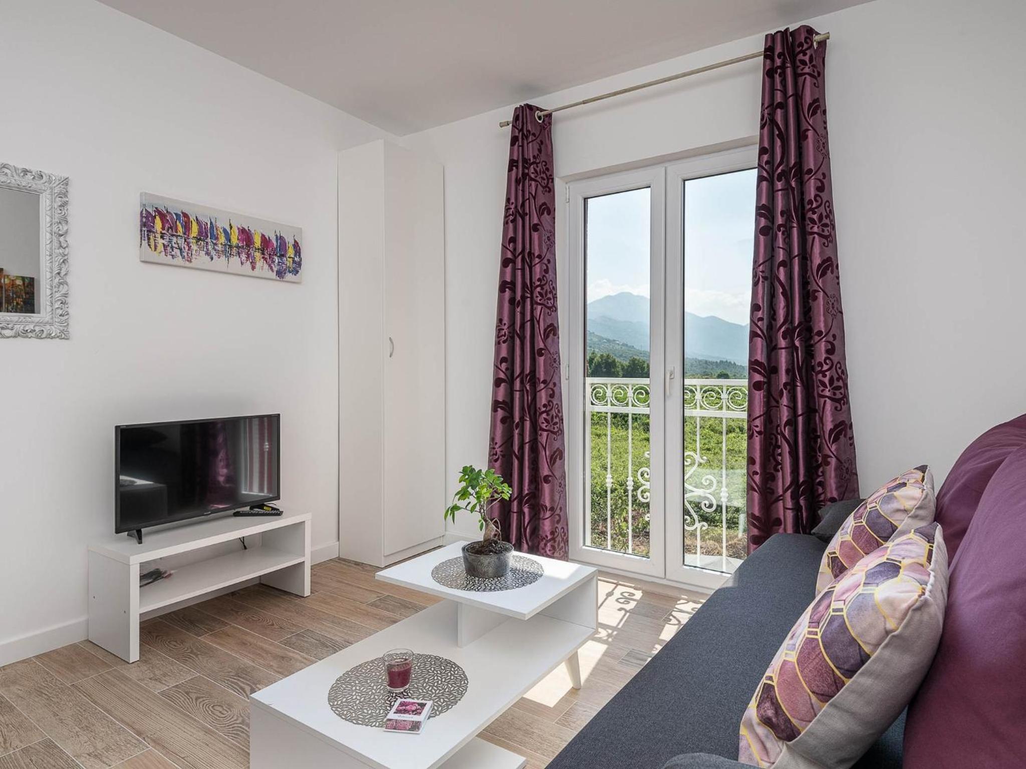 One Bedroom Apartment - Photo 1