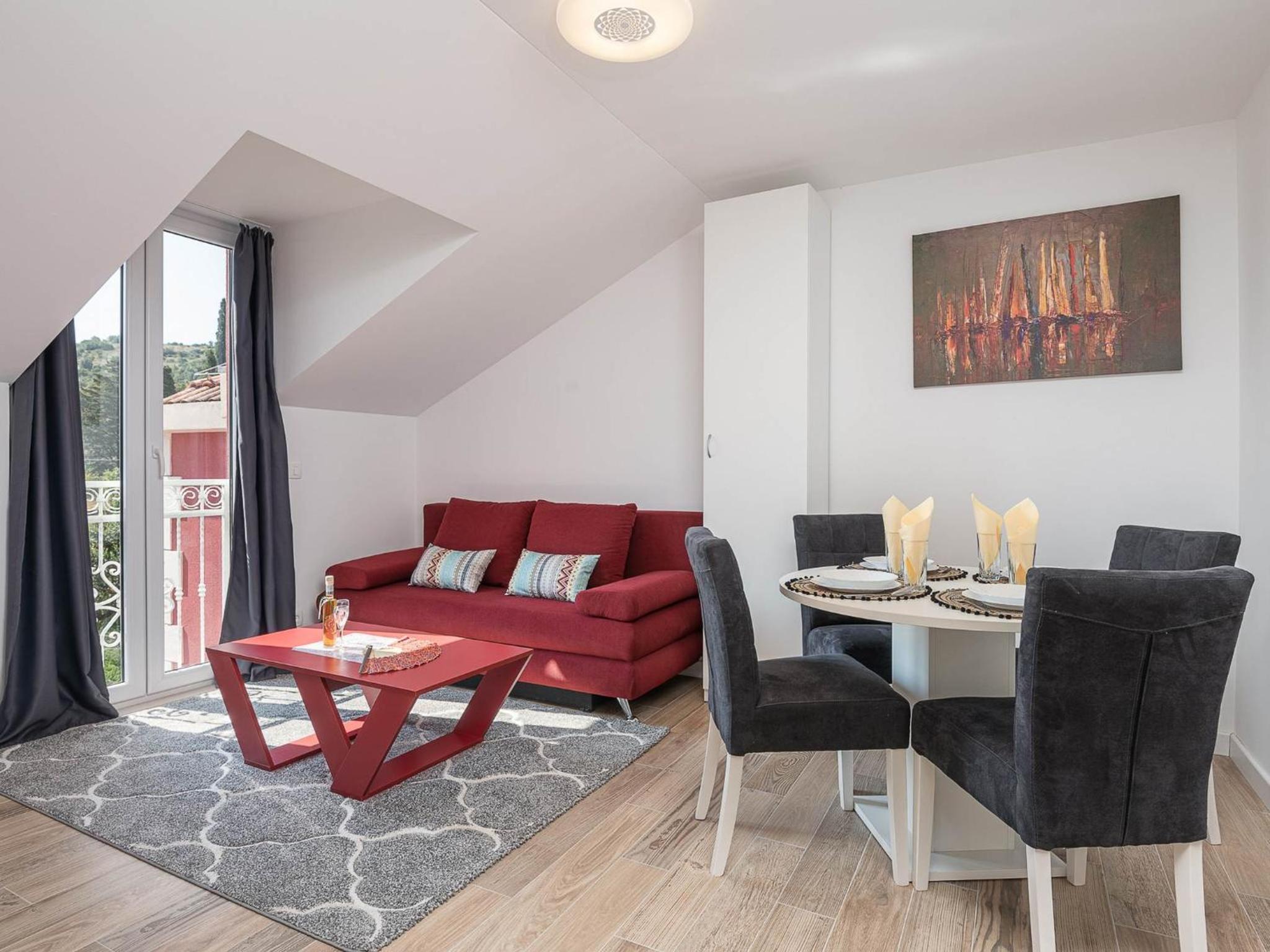 One Bedroom Apartment with Mountain View - Photo 14