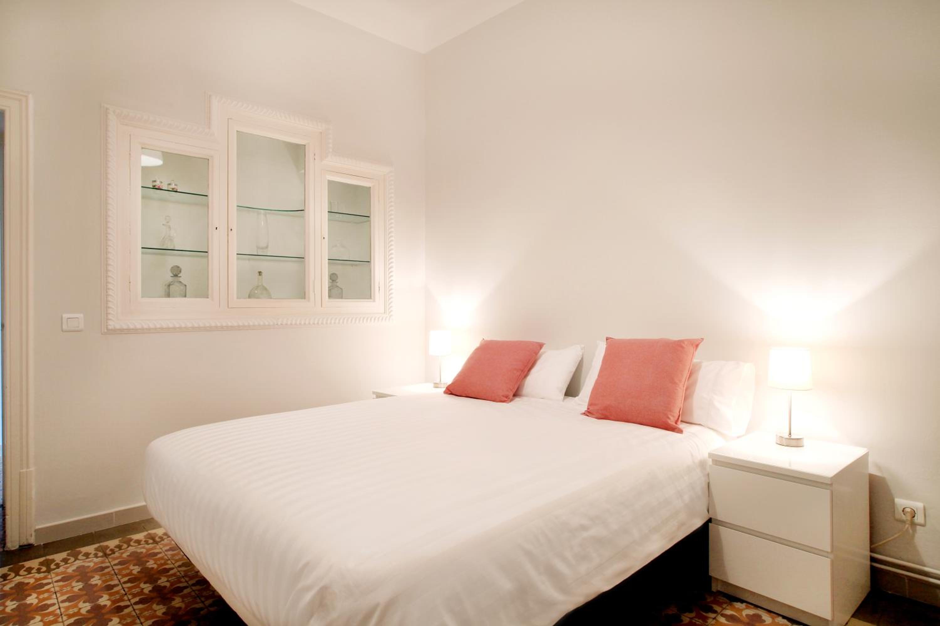 Two-Bedroom Apartment with Balcony photo 2