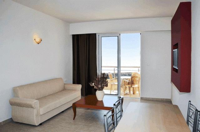 One-Bedroom Apartment (4 Adults)