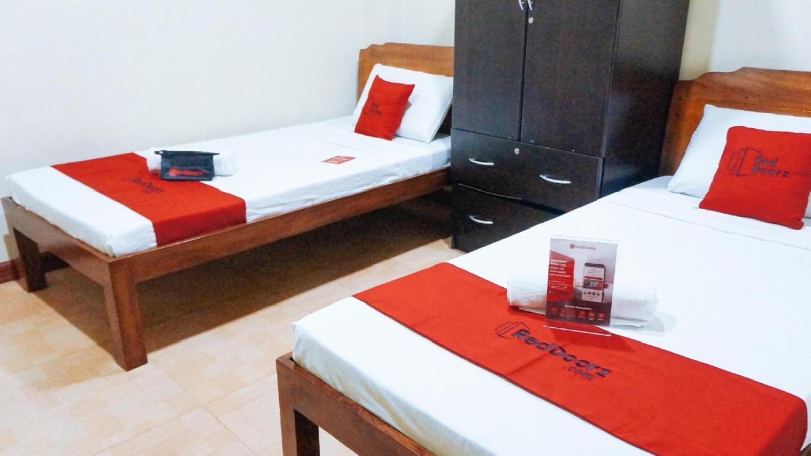 Twin Room - Photo 2
