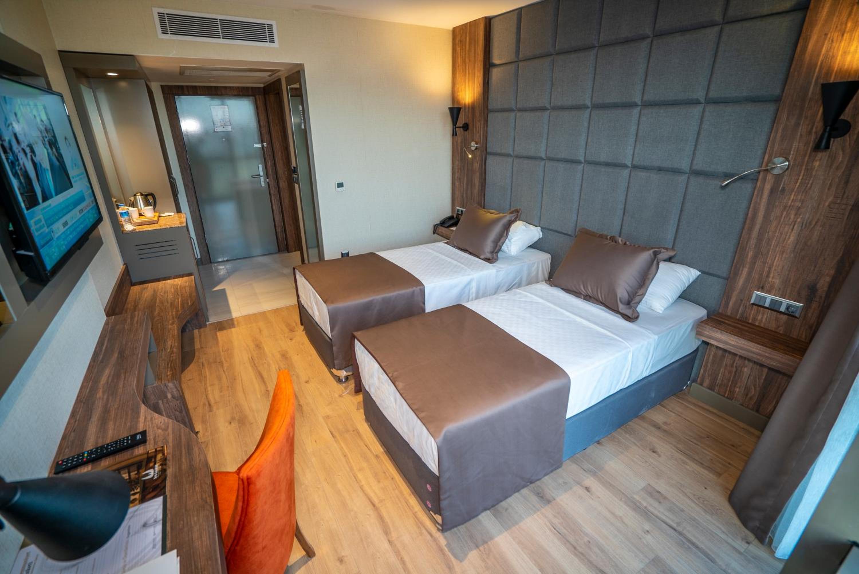 Standard Twin Room photo 3