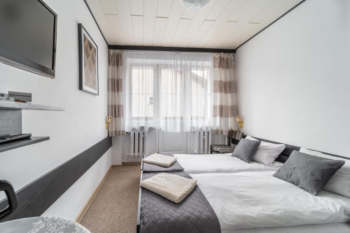 Twin Room with Balcony photo 1