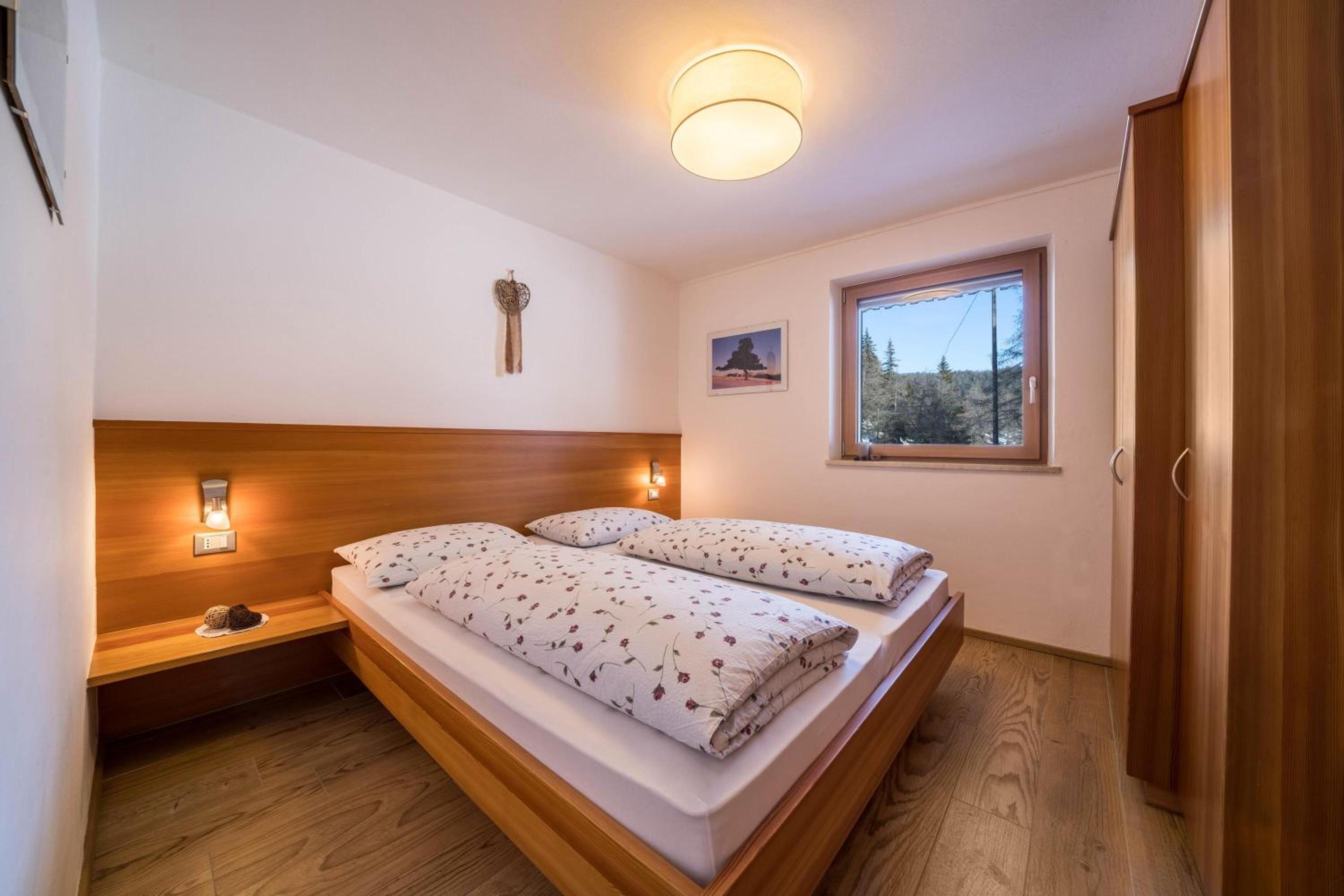 Two-Bedroom Deluxe Apartment with Garden View photo 1