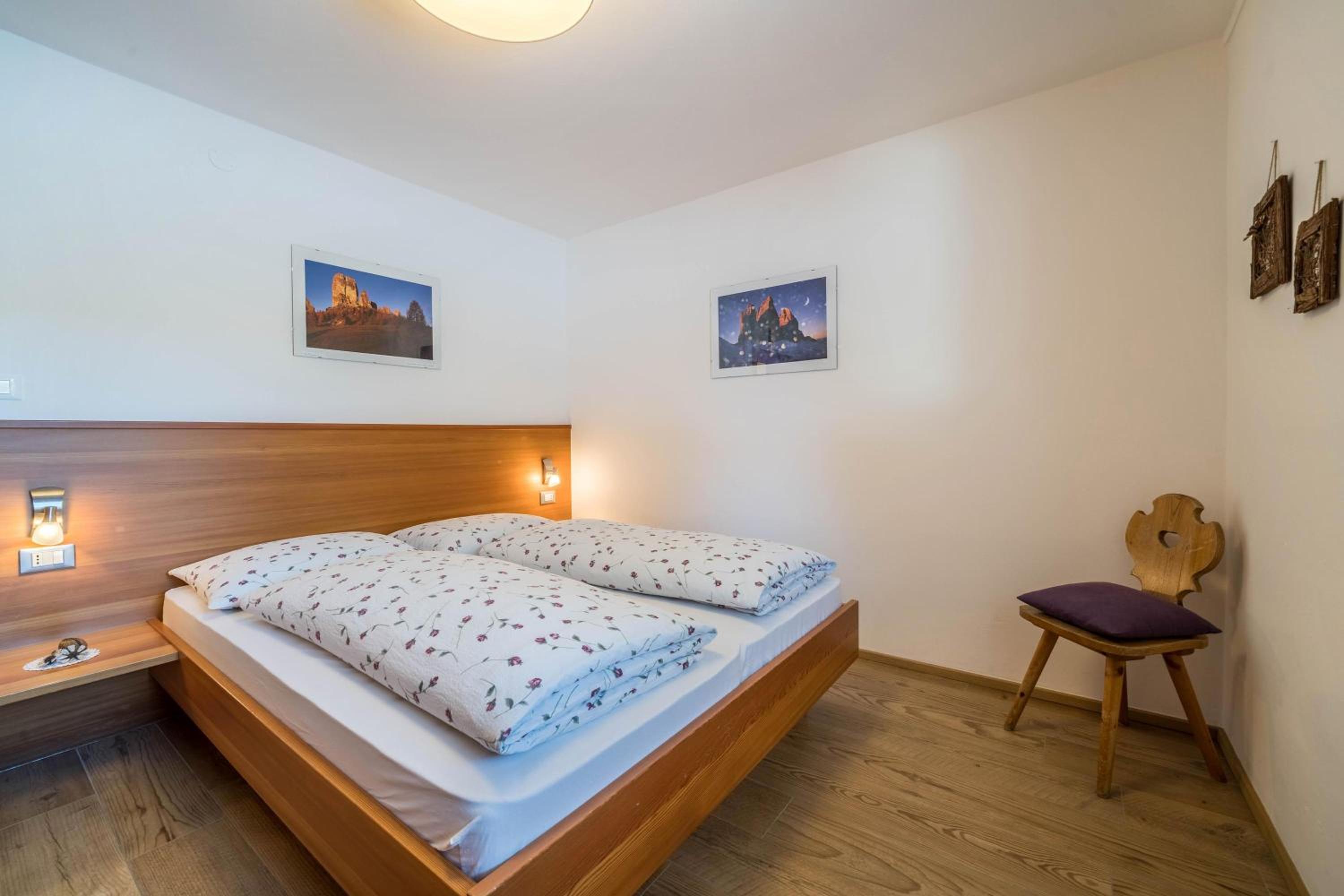 Two-Bedroom Deluxe Apartment with Garden View photo 2