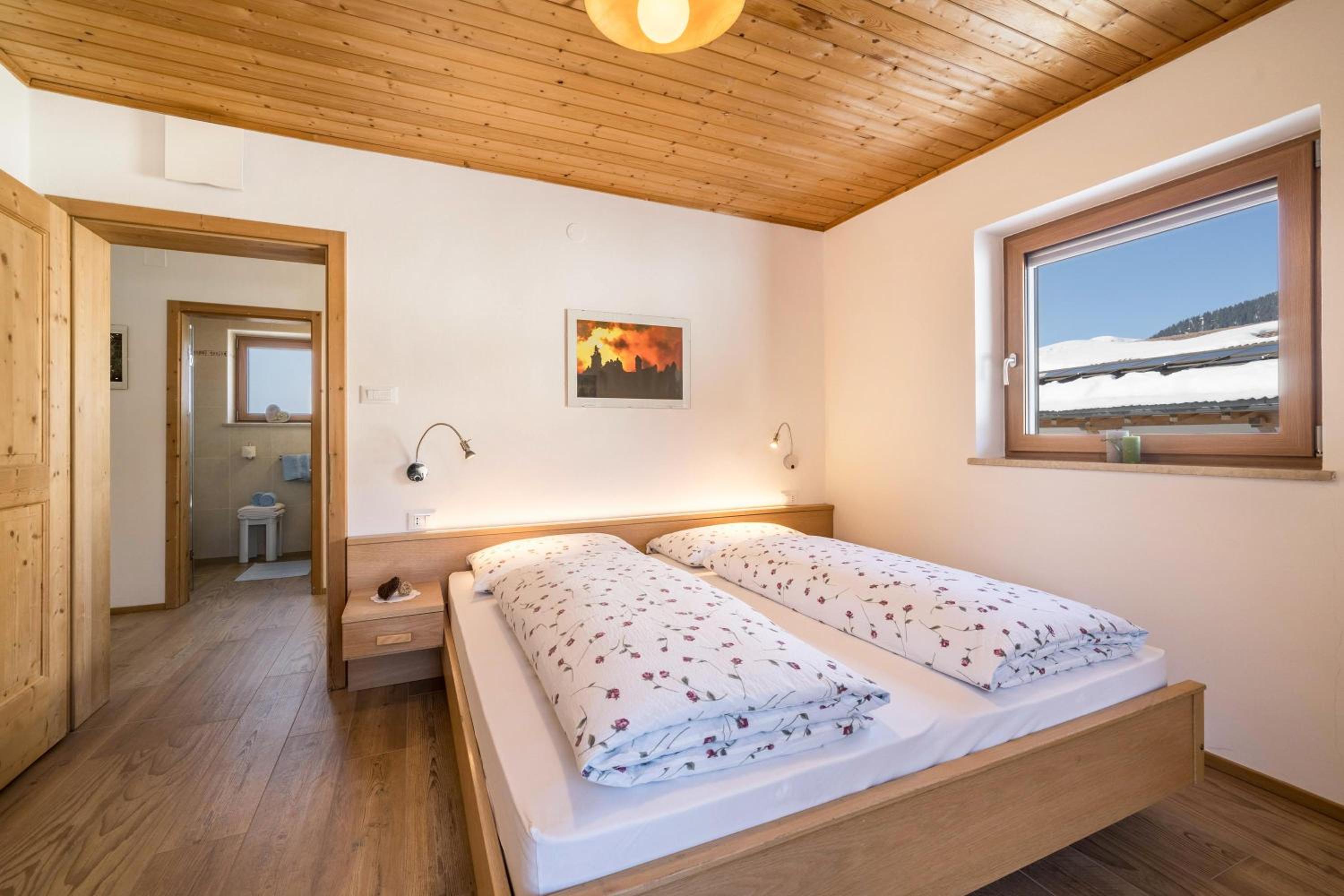 Two-Bedroom Deluxe Apartment with Garden View