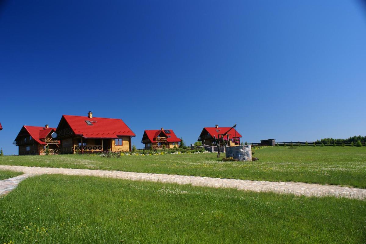 Three-Bedroom House photo 1