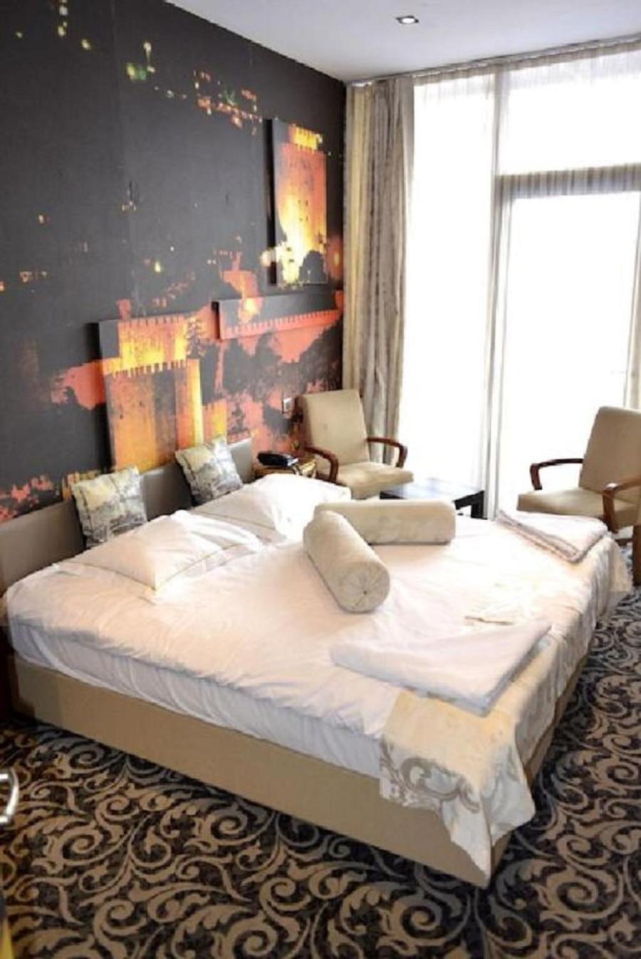 Deluxe Room (Double Bed) photo 2