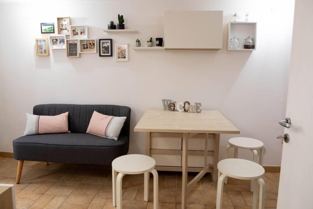 Two-Bedroom Apartment - Photo 3