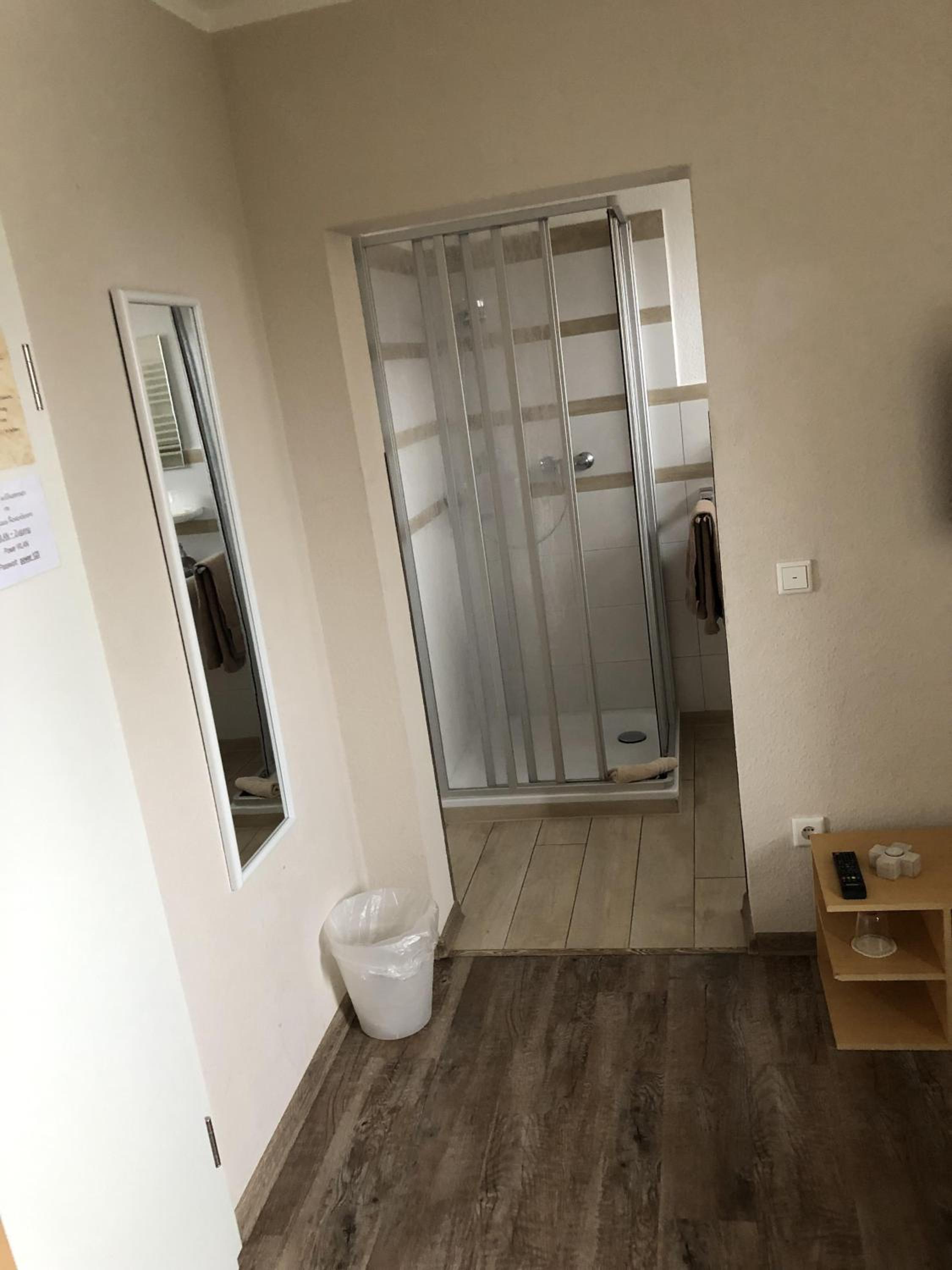 Single Room With Private Bathroom photo 3
