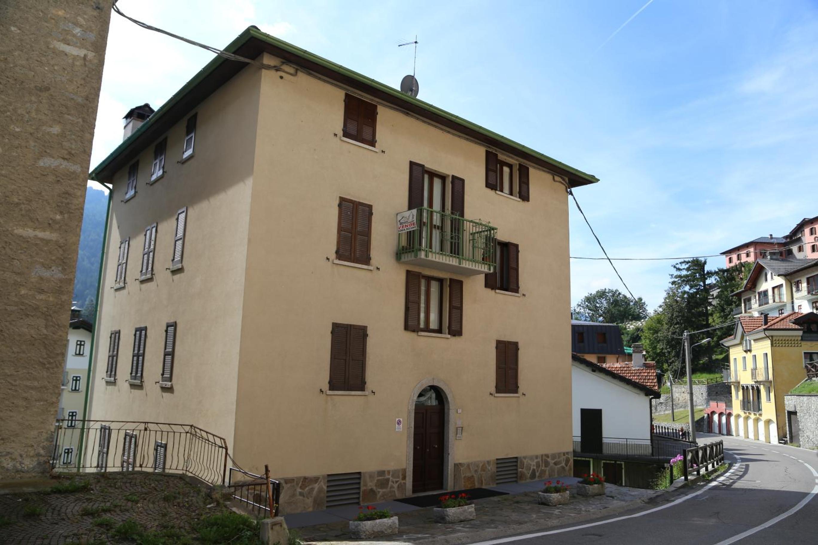 Two-Bedroom House photo 2