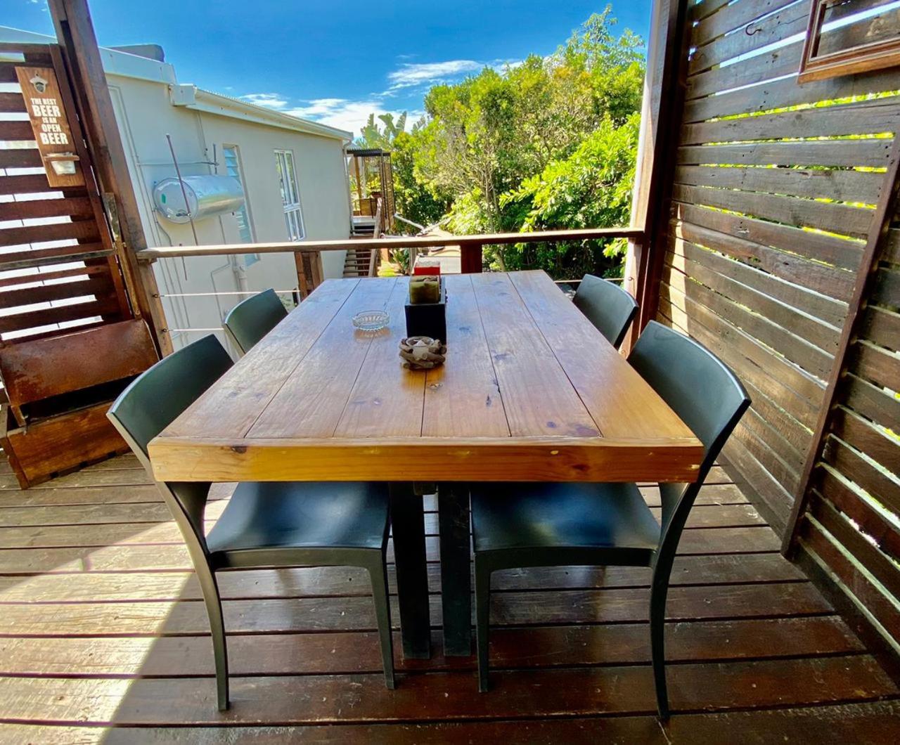 Apartment with Balcony photo 2