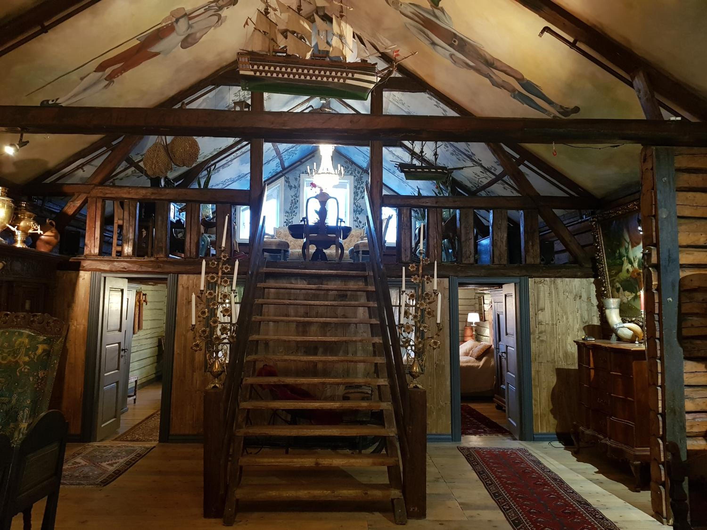 Deluxe Studio