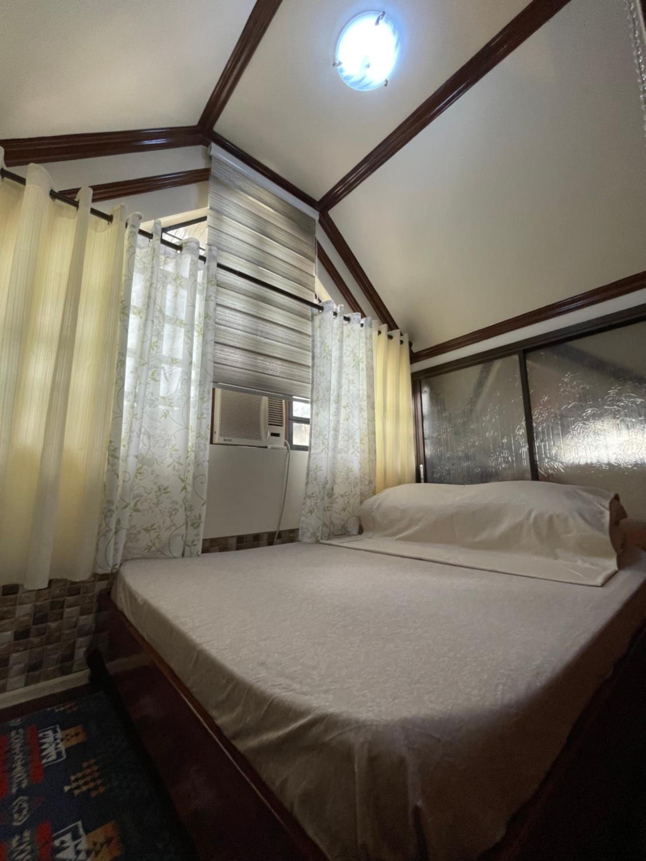 Three-Bedroom House - Photo 33