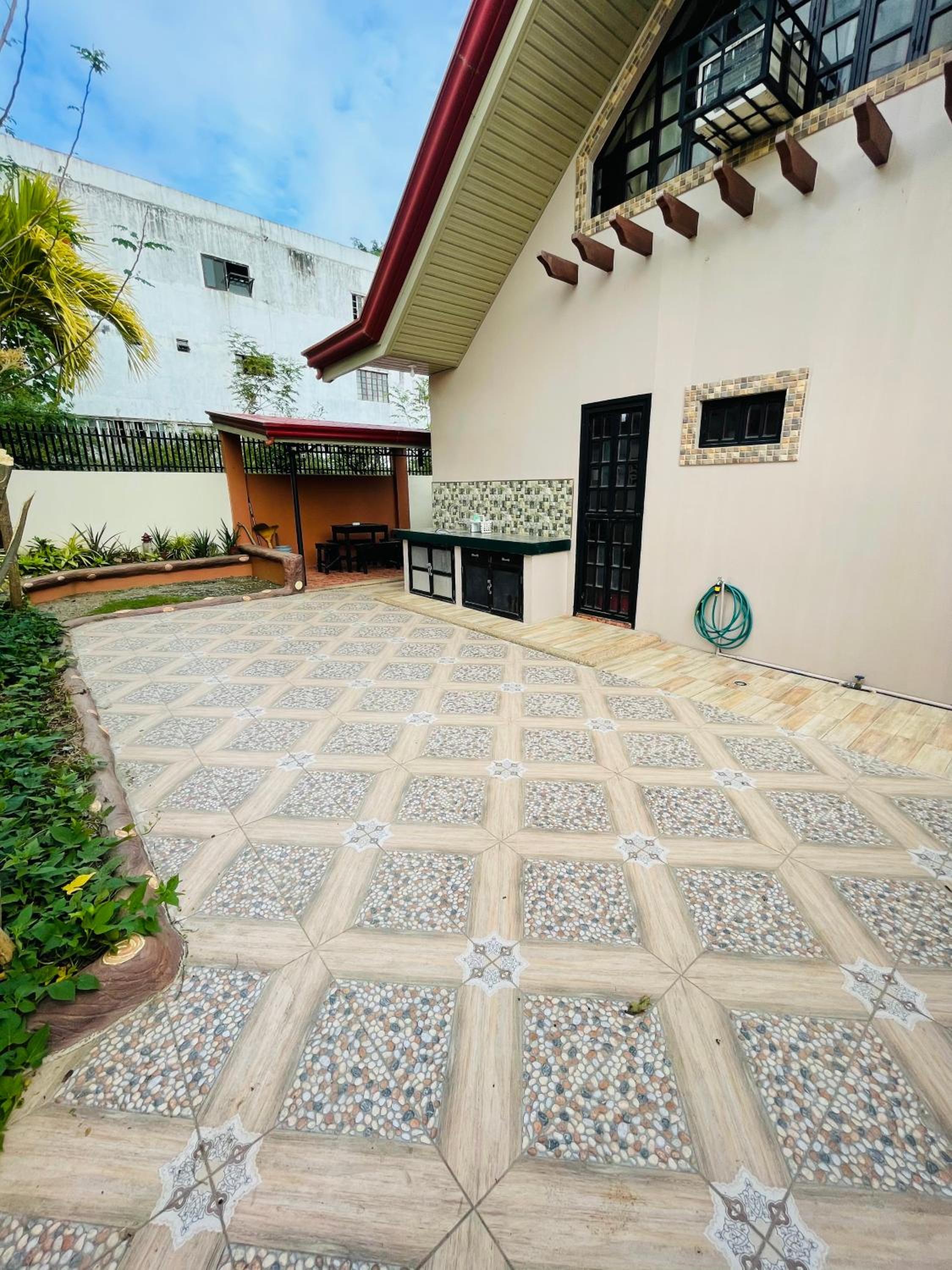 Three-Bedroom House - Photo 12