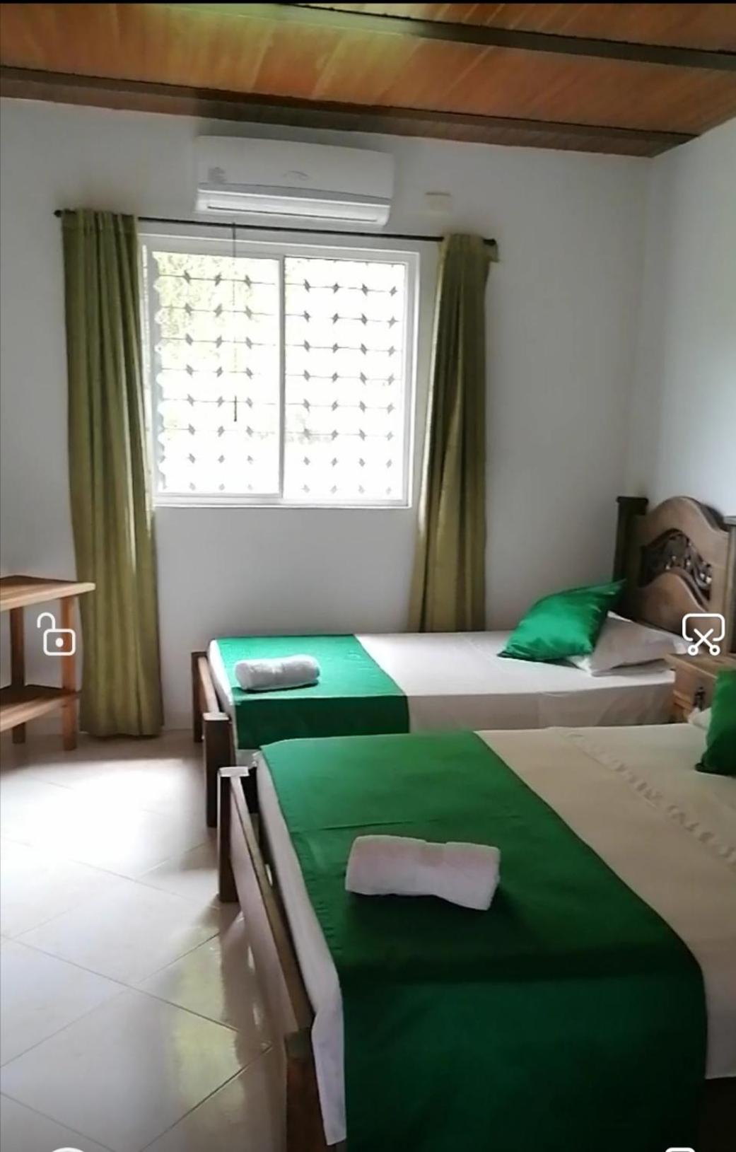 Deluxe Room (2 Adults + 1 Child)