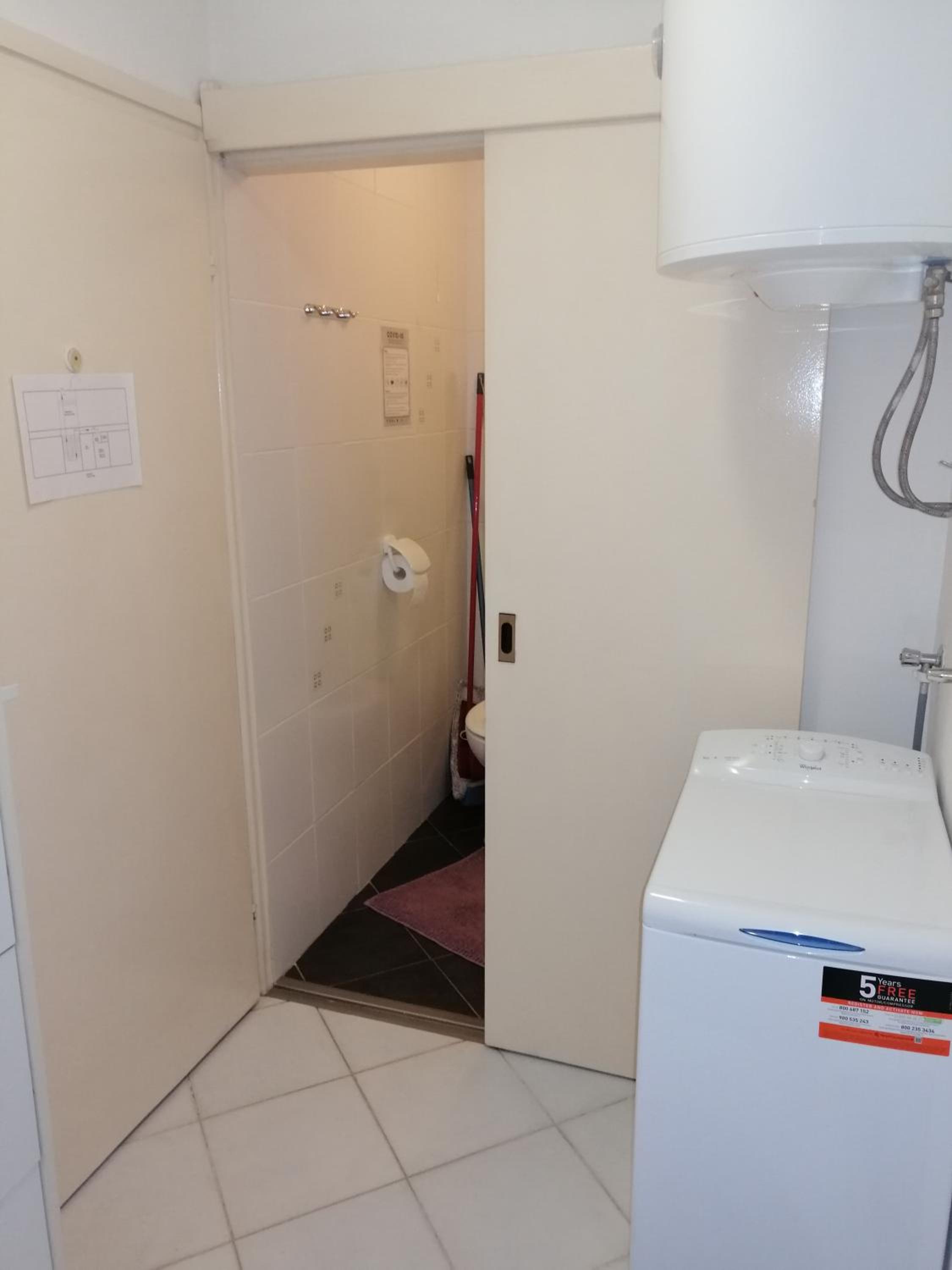 One-Bedroom Apartment - Photo 32