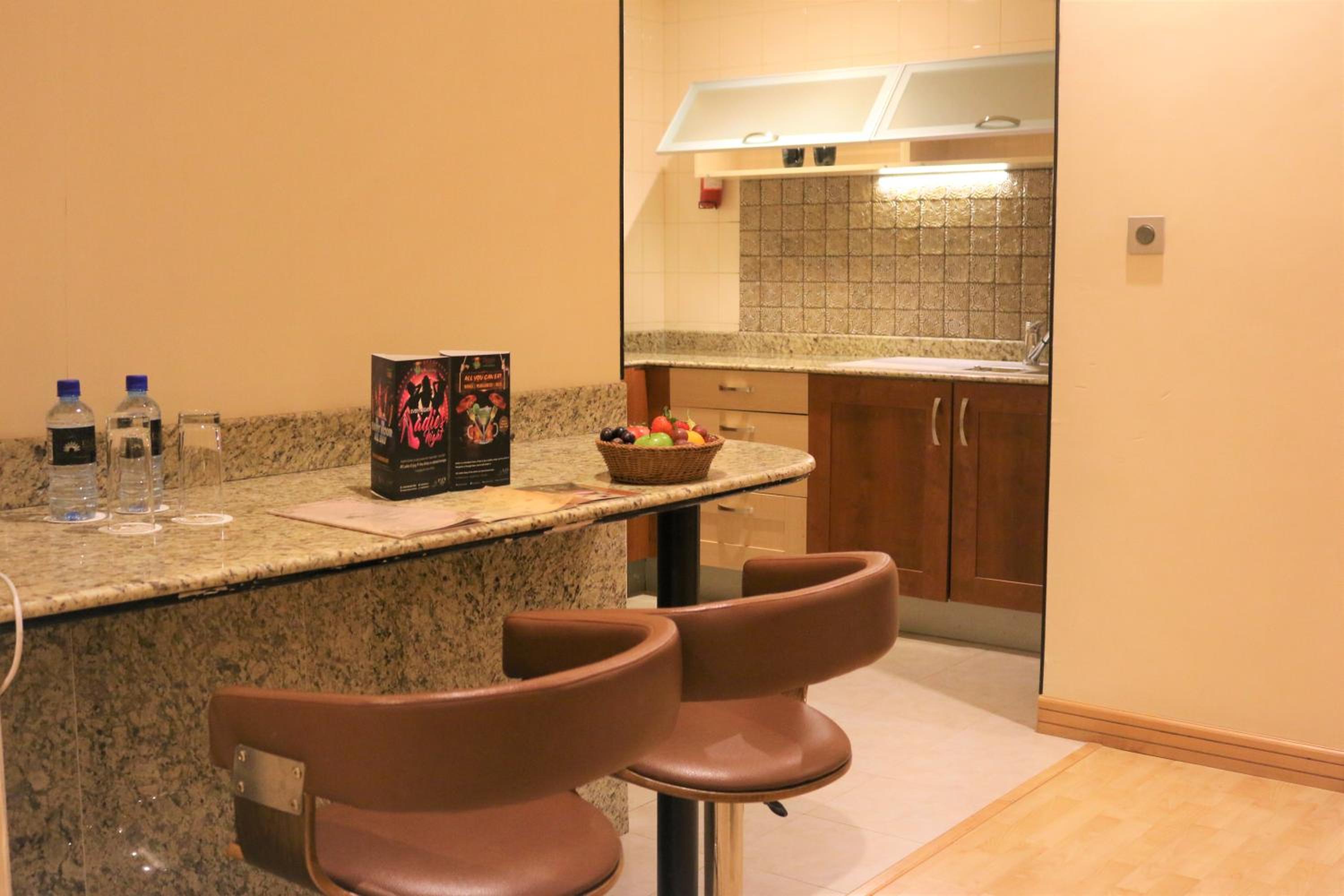 One-Bedroom Crystal Suite  - Photo 1