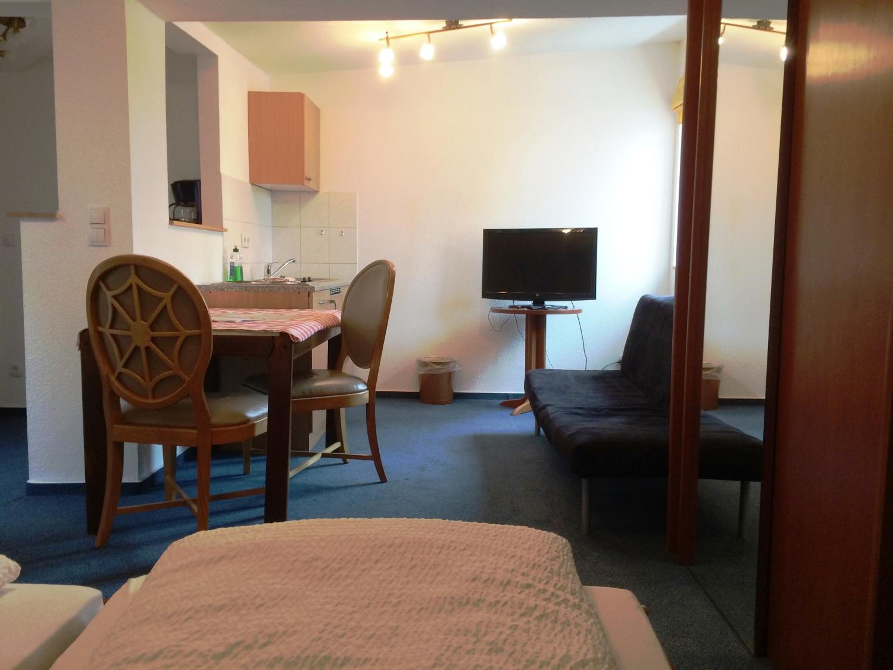 Double Room with Kitchenette - Photo 4