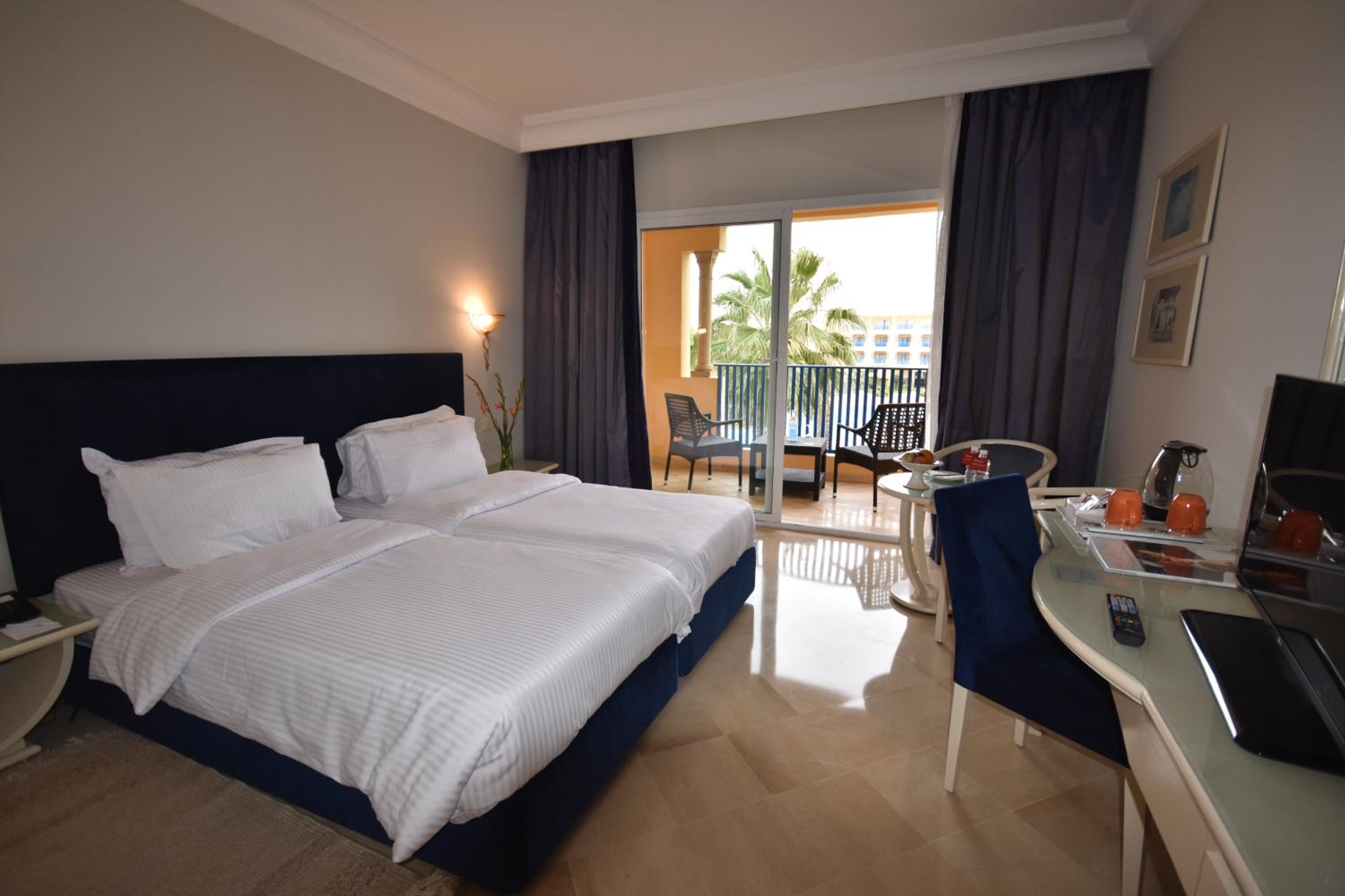 Superior Twin Room - Photo 3