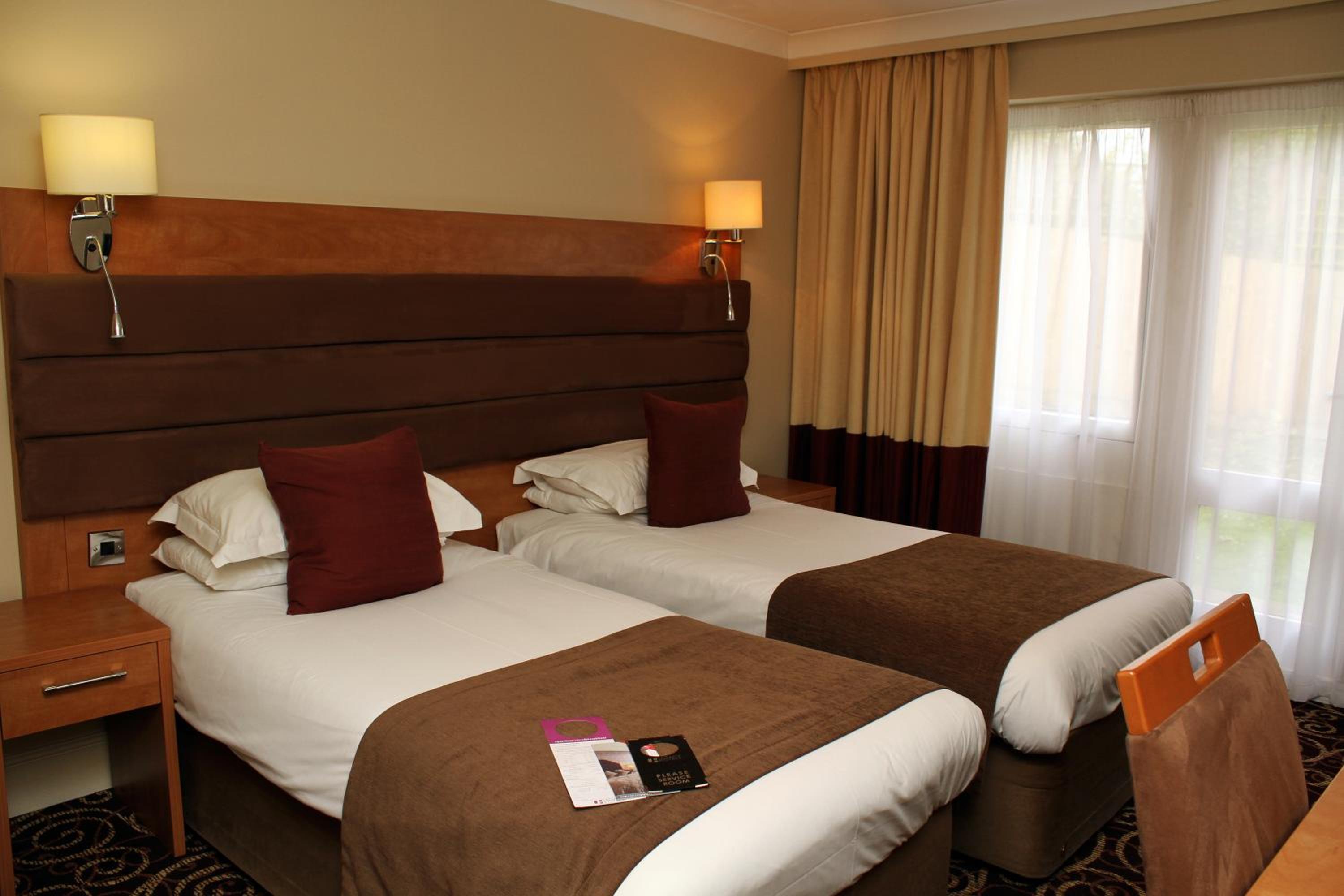 Standard Twin Room - Photo 1