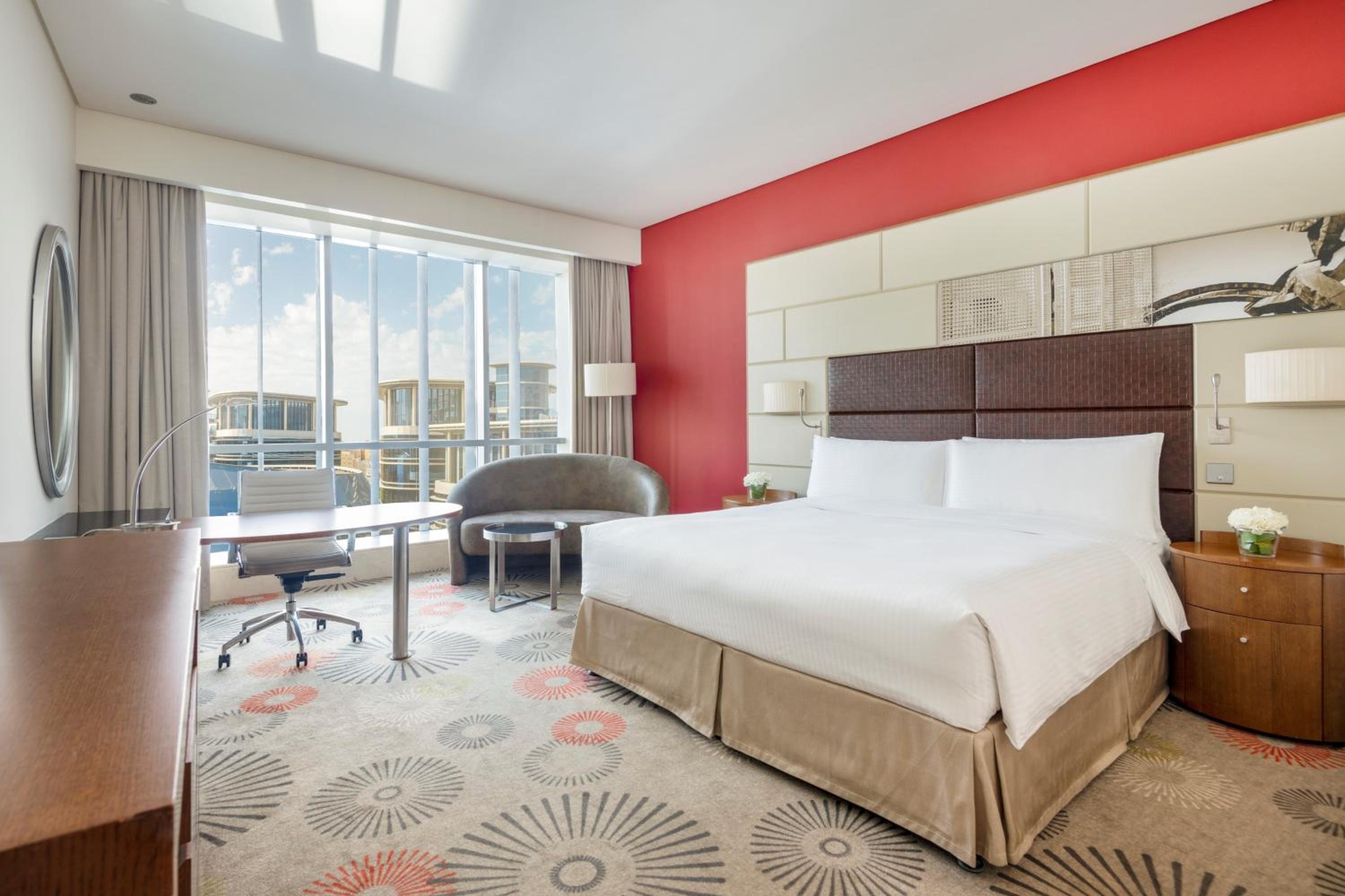 Premium King Room - Photo 7