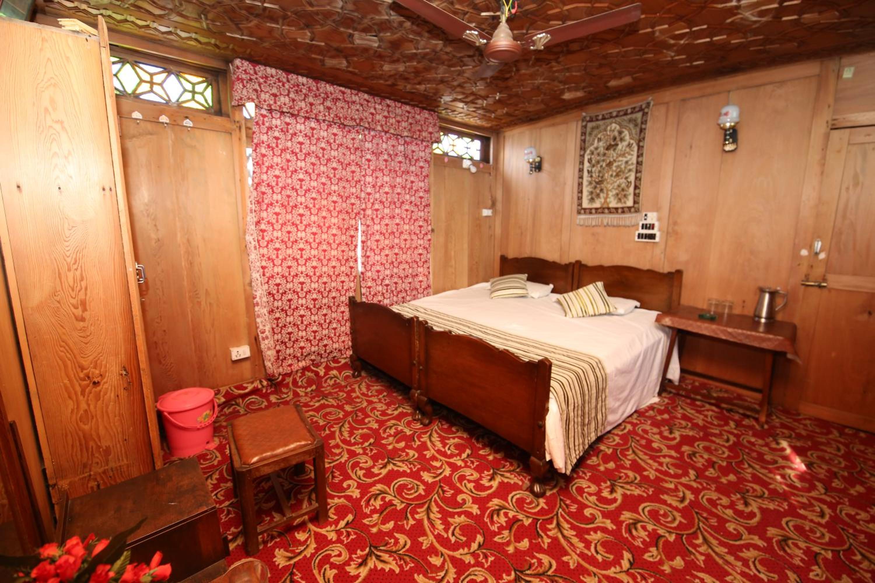 Deluxe Double Room - Photo 2