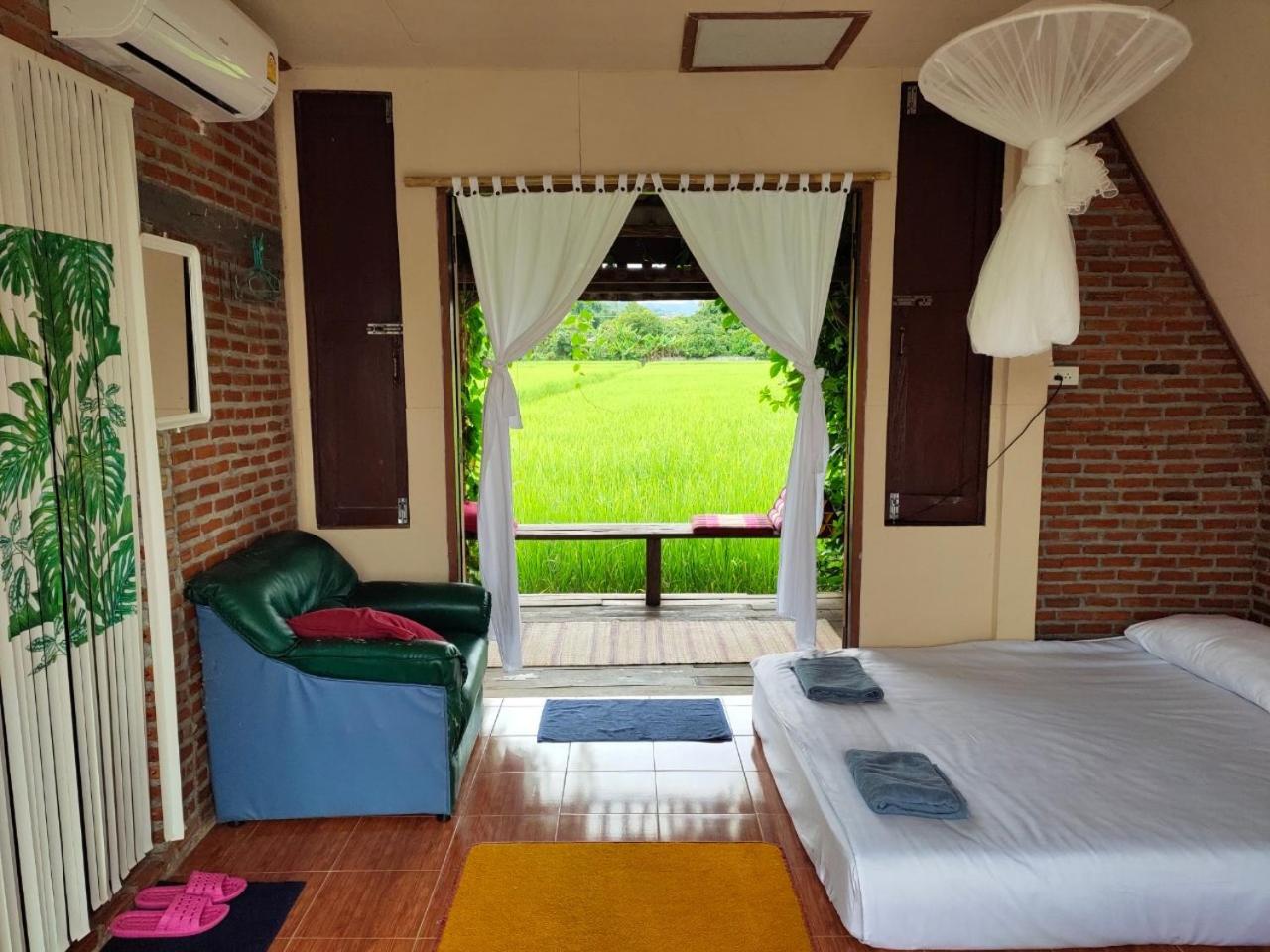Quadruple Room with Mountain View - Photo 12