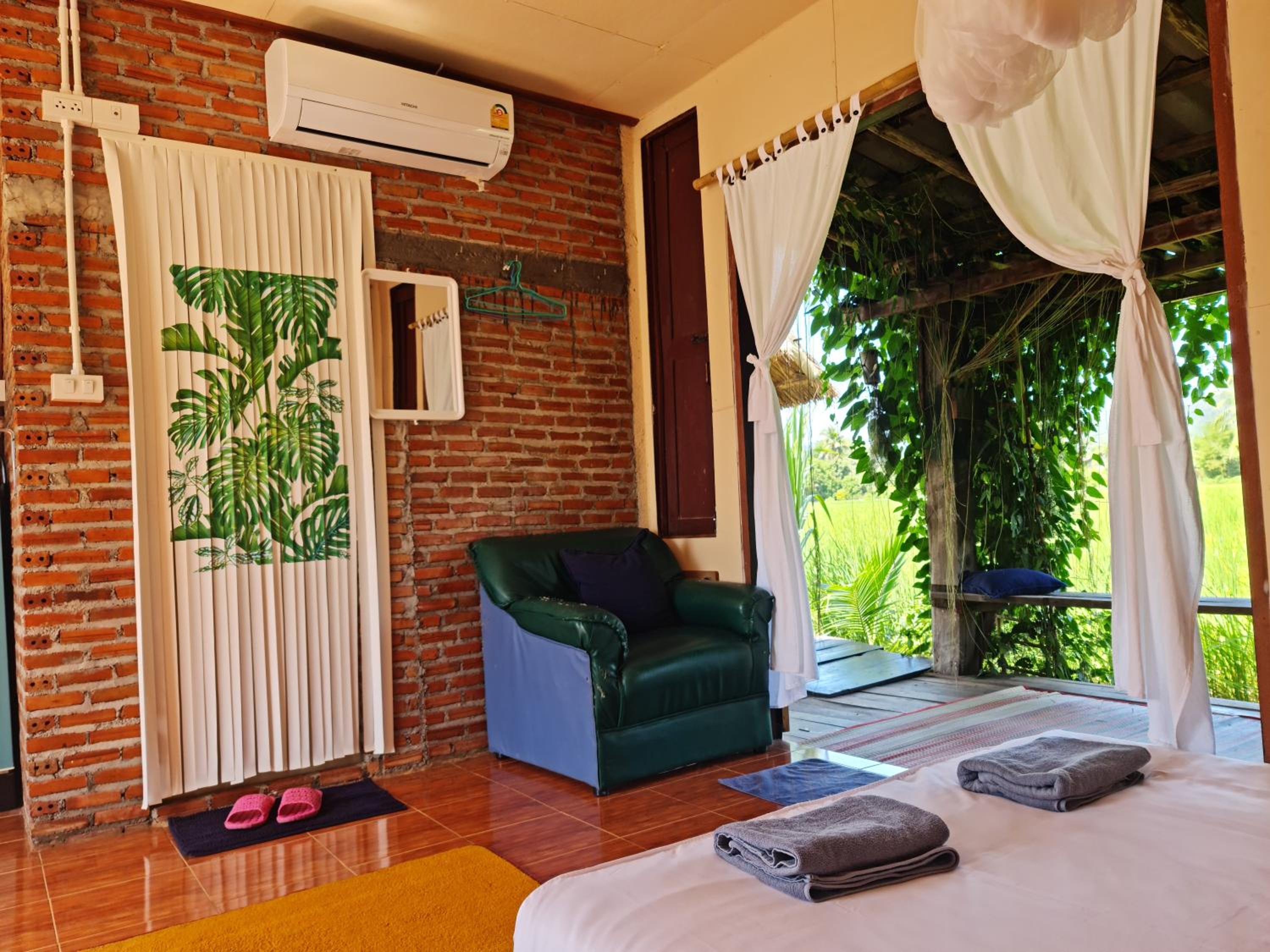 Quadruple Room with Mountain View - Photo 1