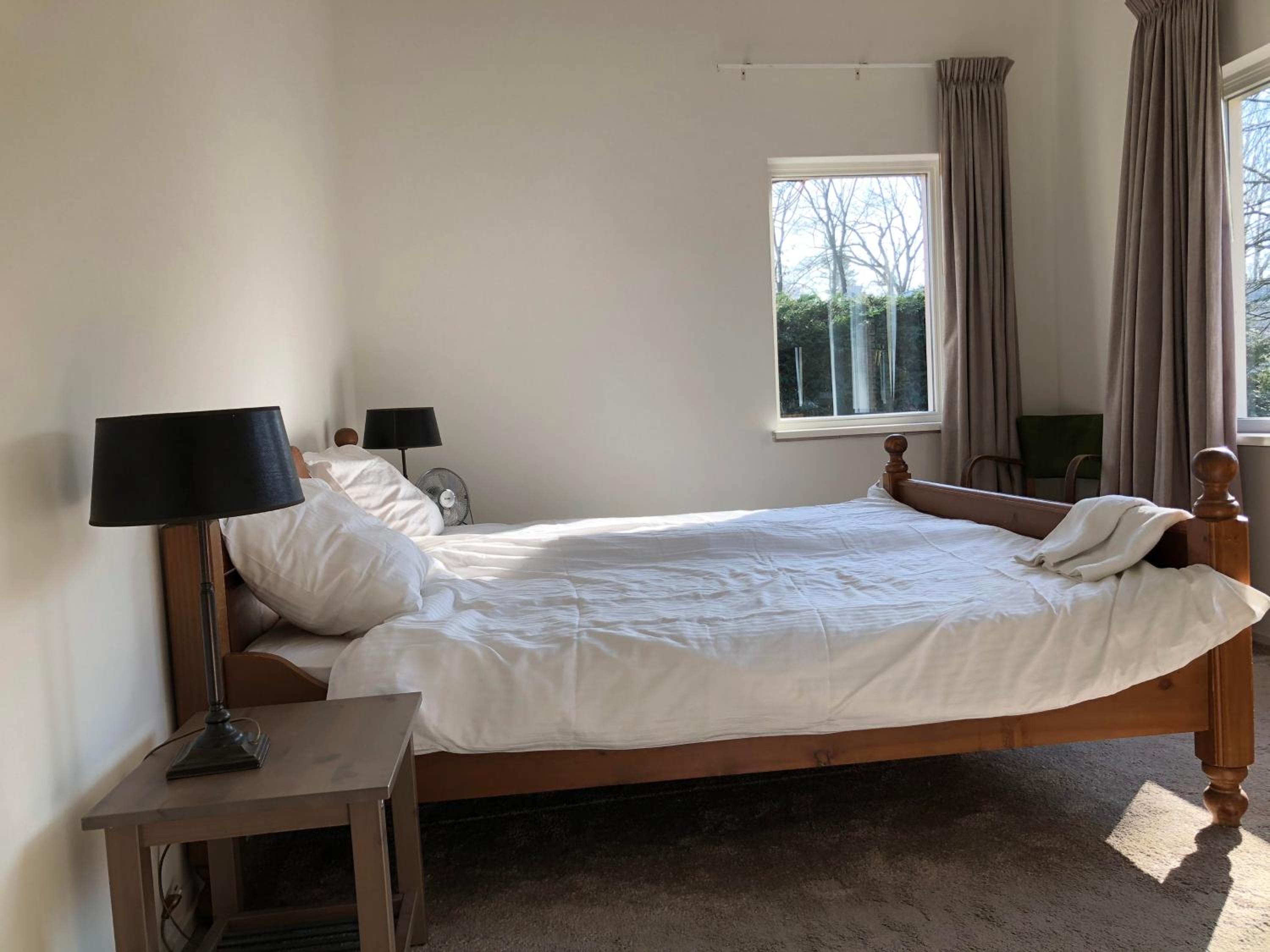 Double Room with Private Bathroom - Photo 10