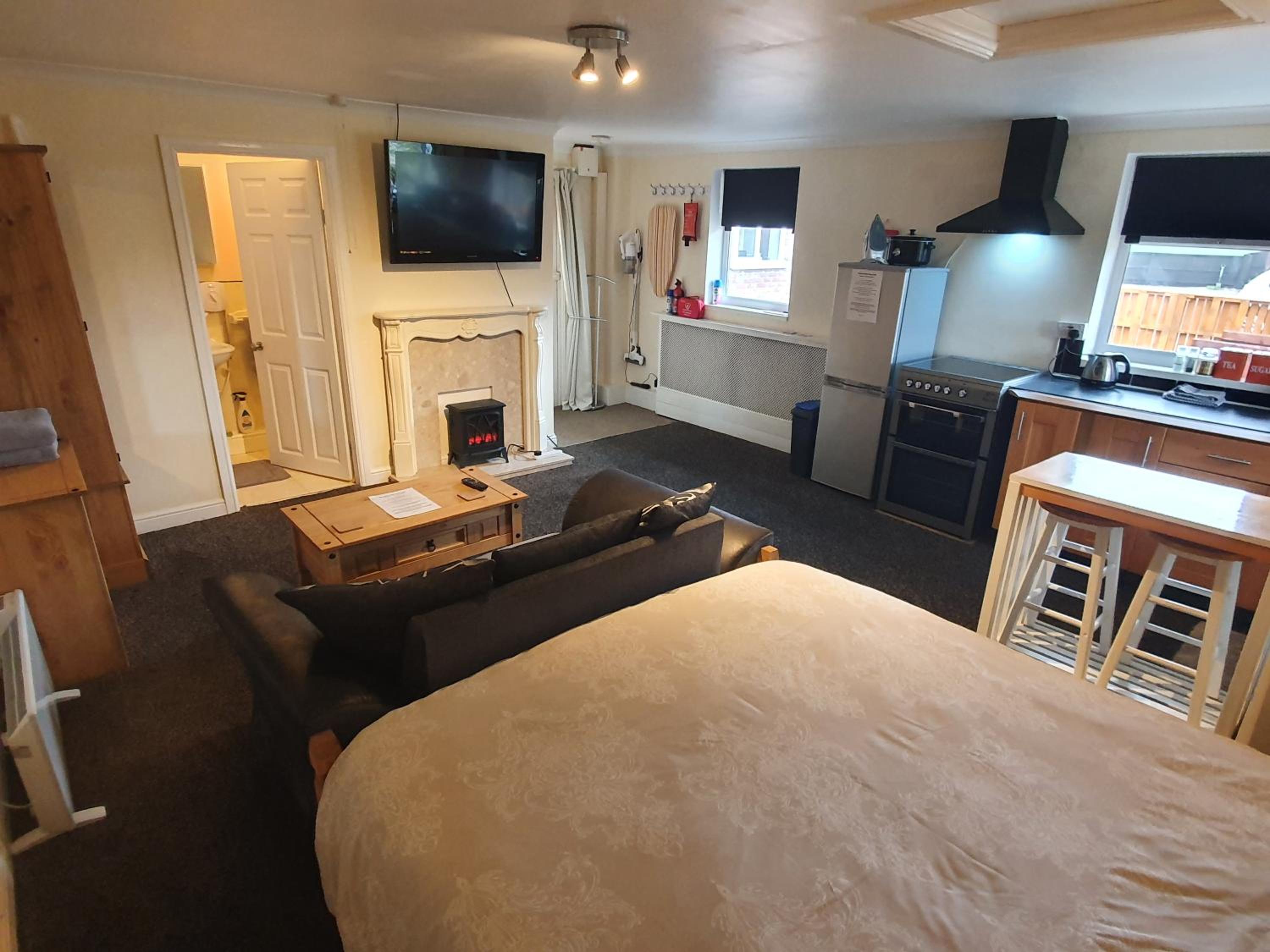 One-Bedroom House photo 1