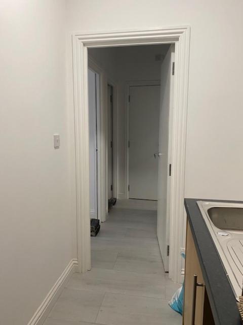 One-Bedroom Apartment - Photo 4