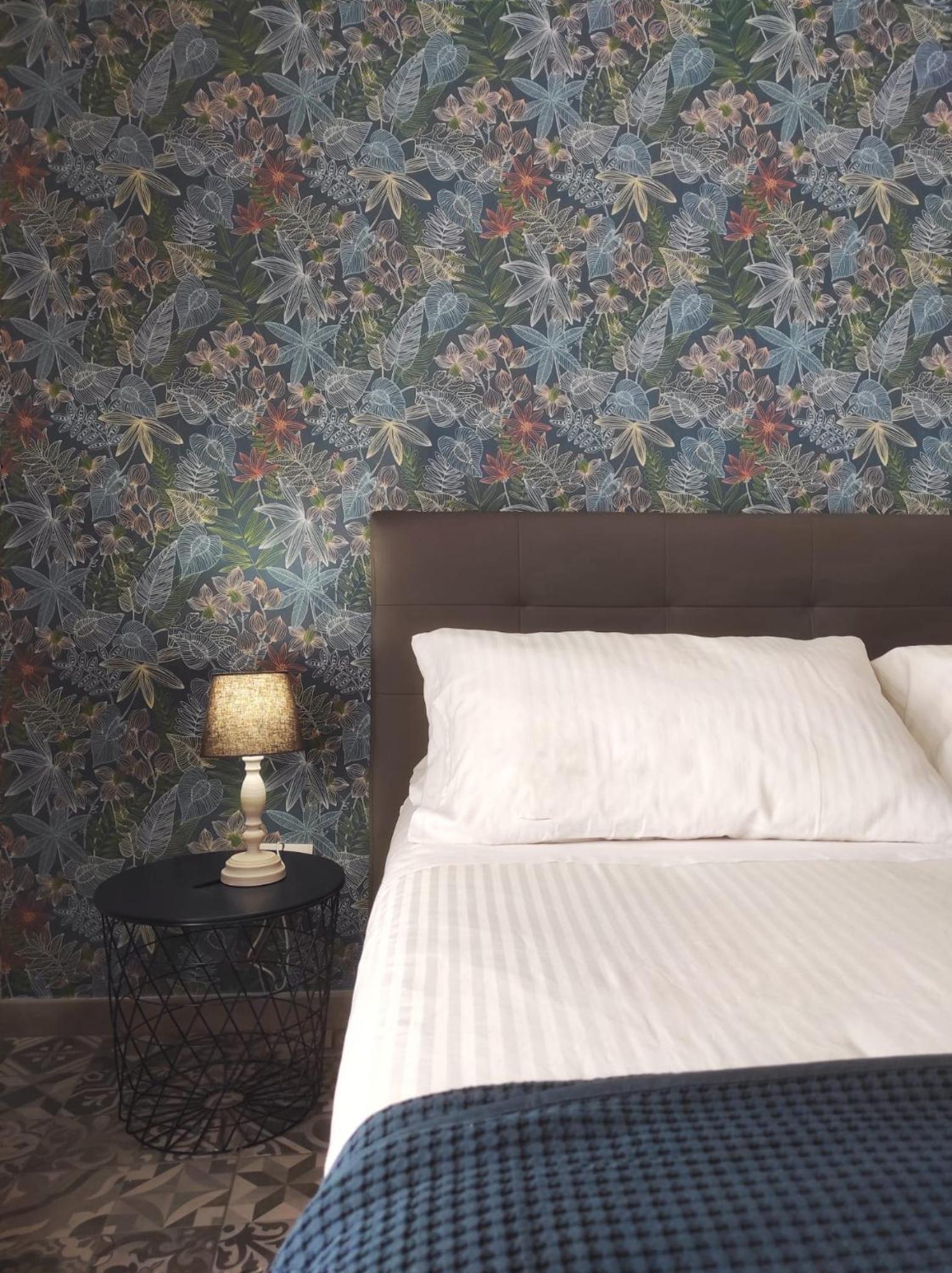 Standard Queen Room - Photo 4