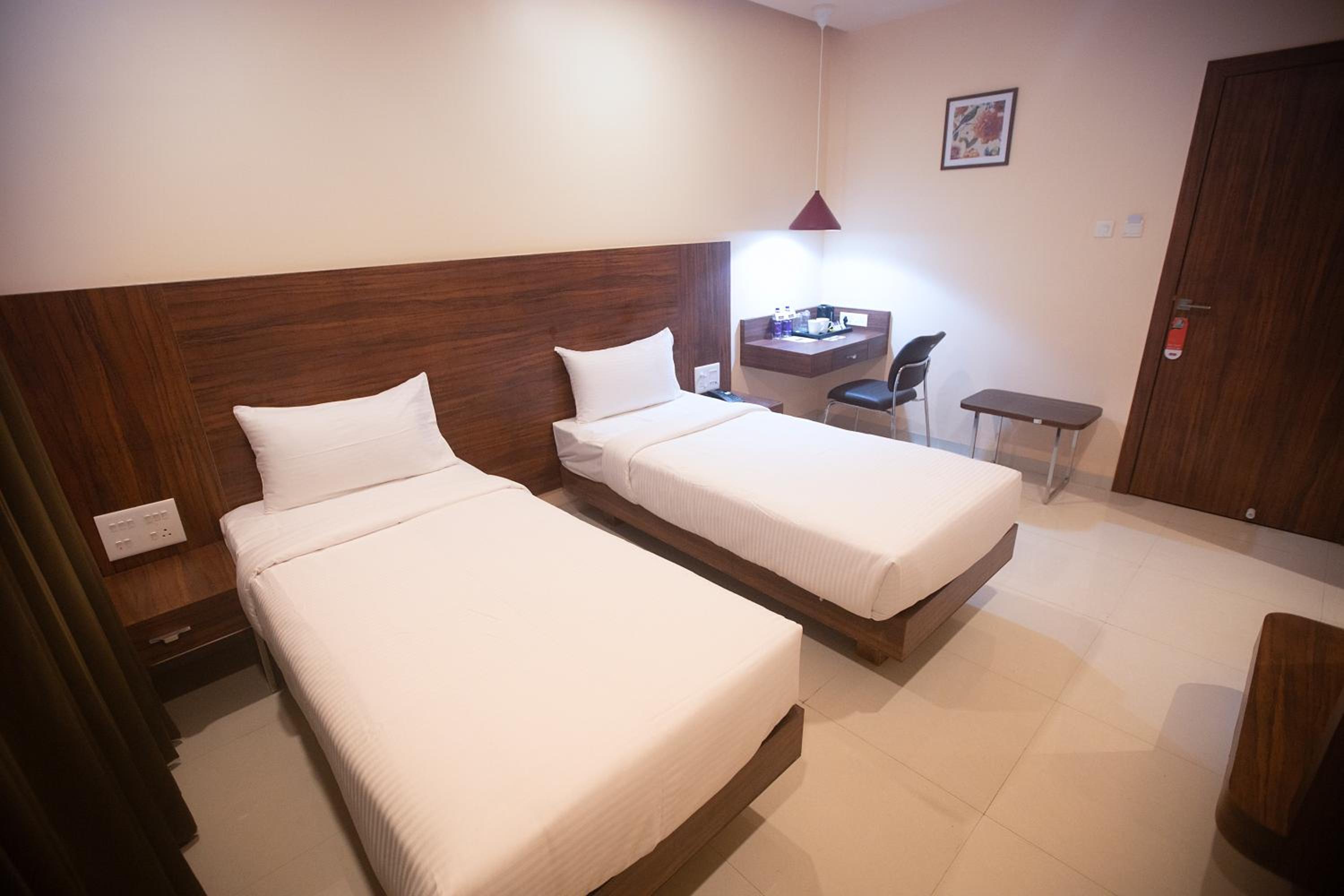 Superior Deluxe Double Or Twin Room  - Photo 1