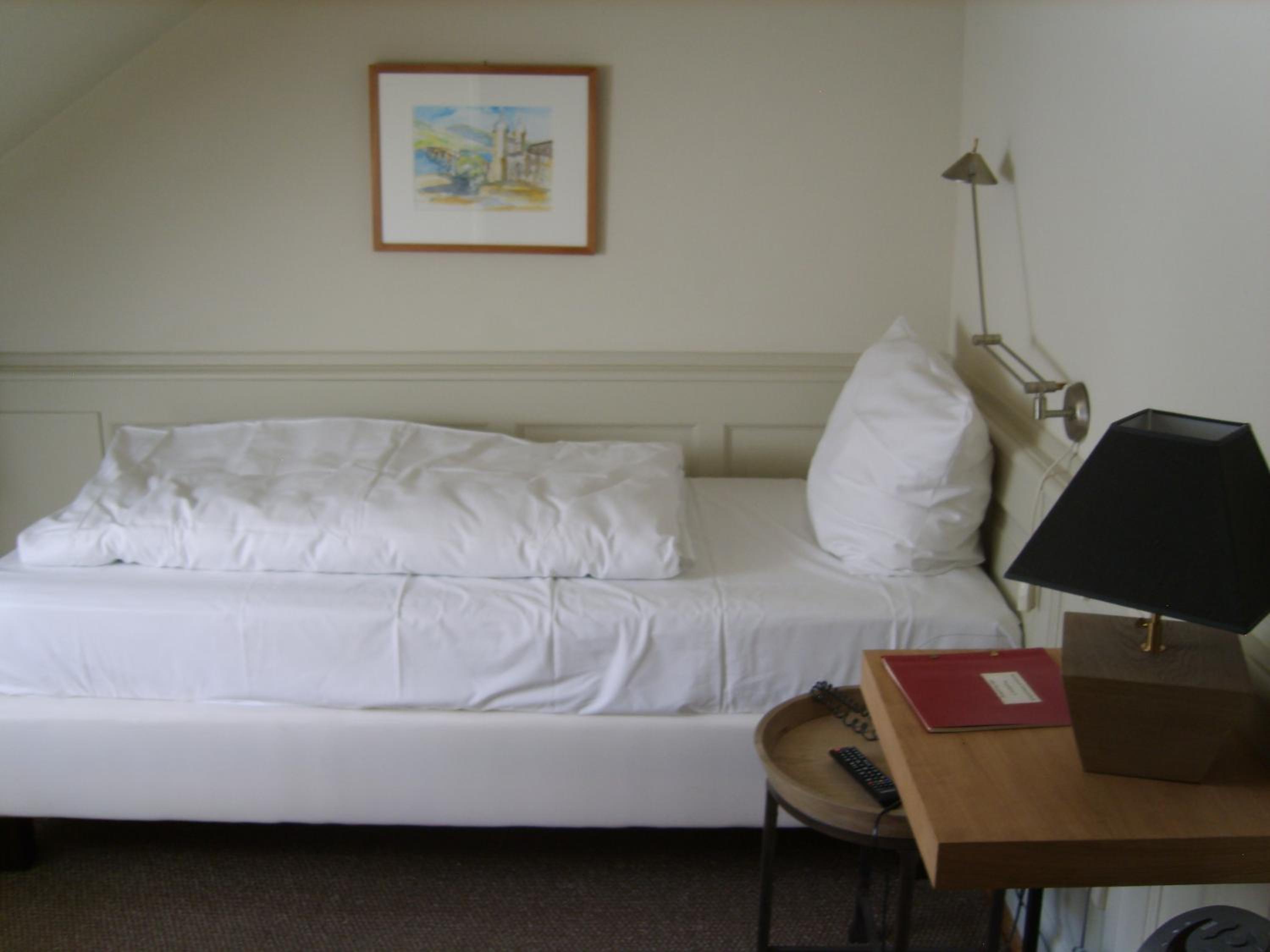 Small Single Room