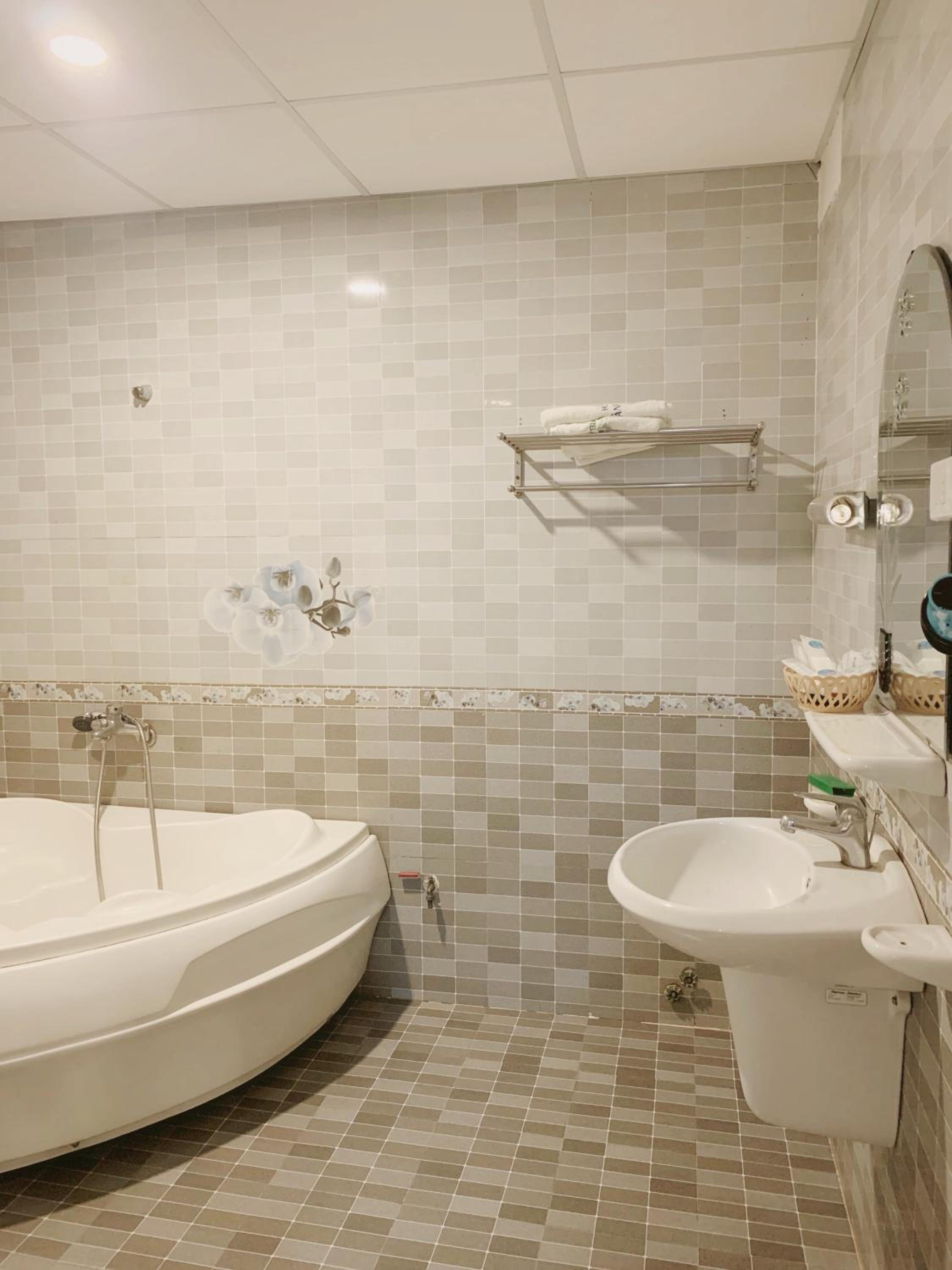 Quadruple Room with Private Bathroom