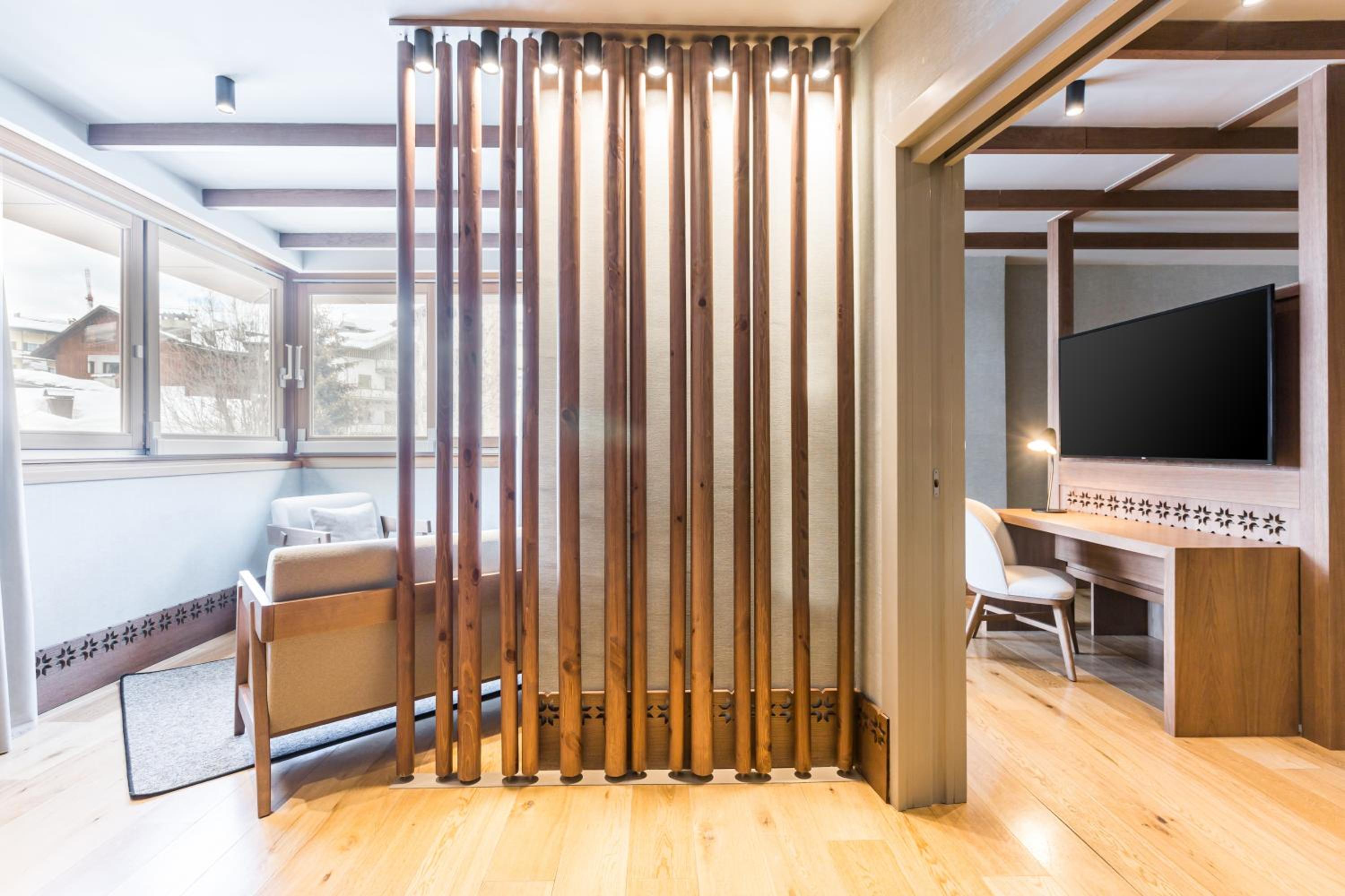 Premier Suite with Dolomites View - Photo 4
