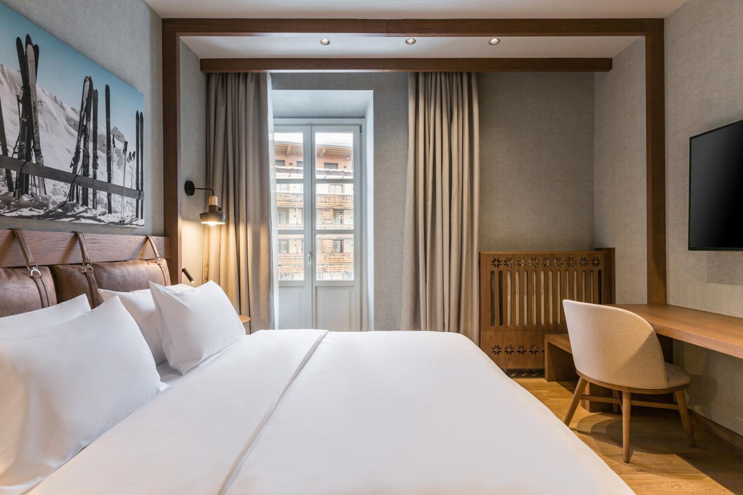 Collection Superior Room with Dolomites View - Photo 4