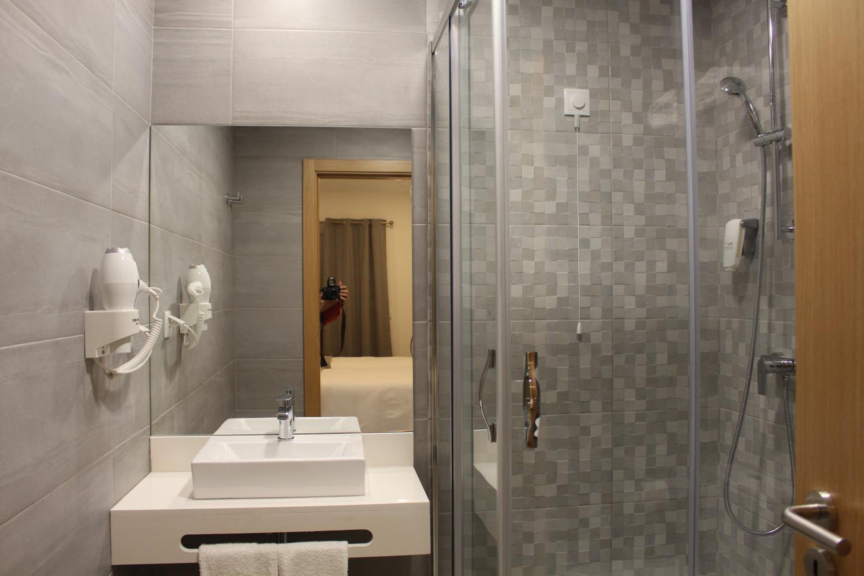 Double Room - Photo 2
