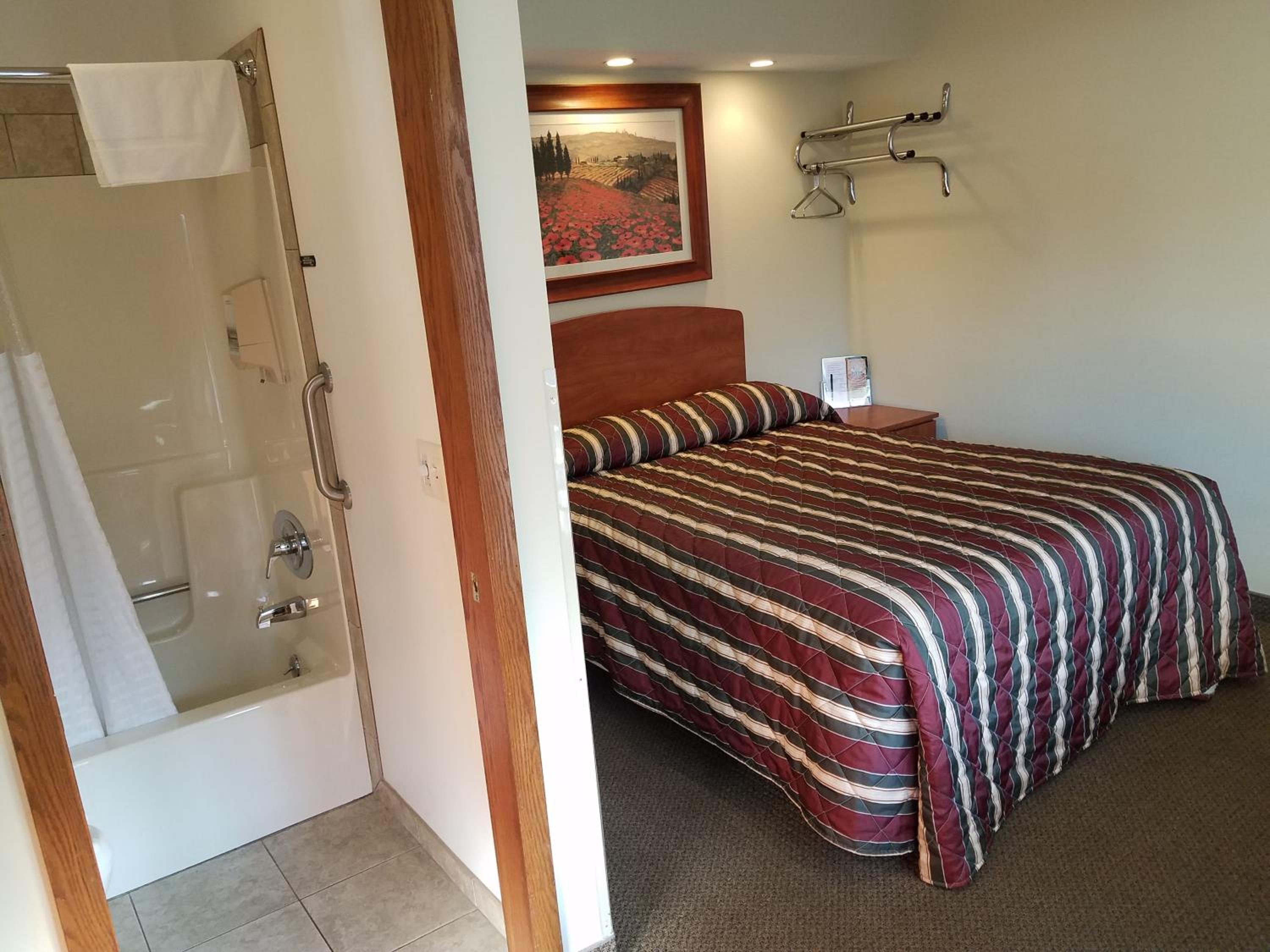 Budget Double Room - Photo 1
