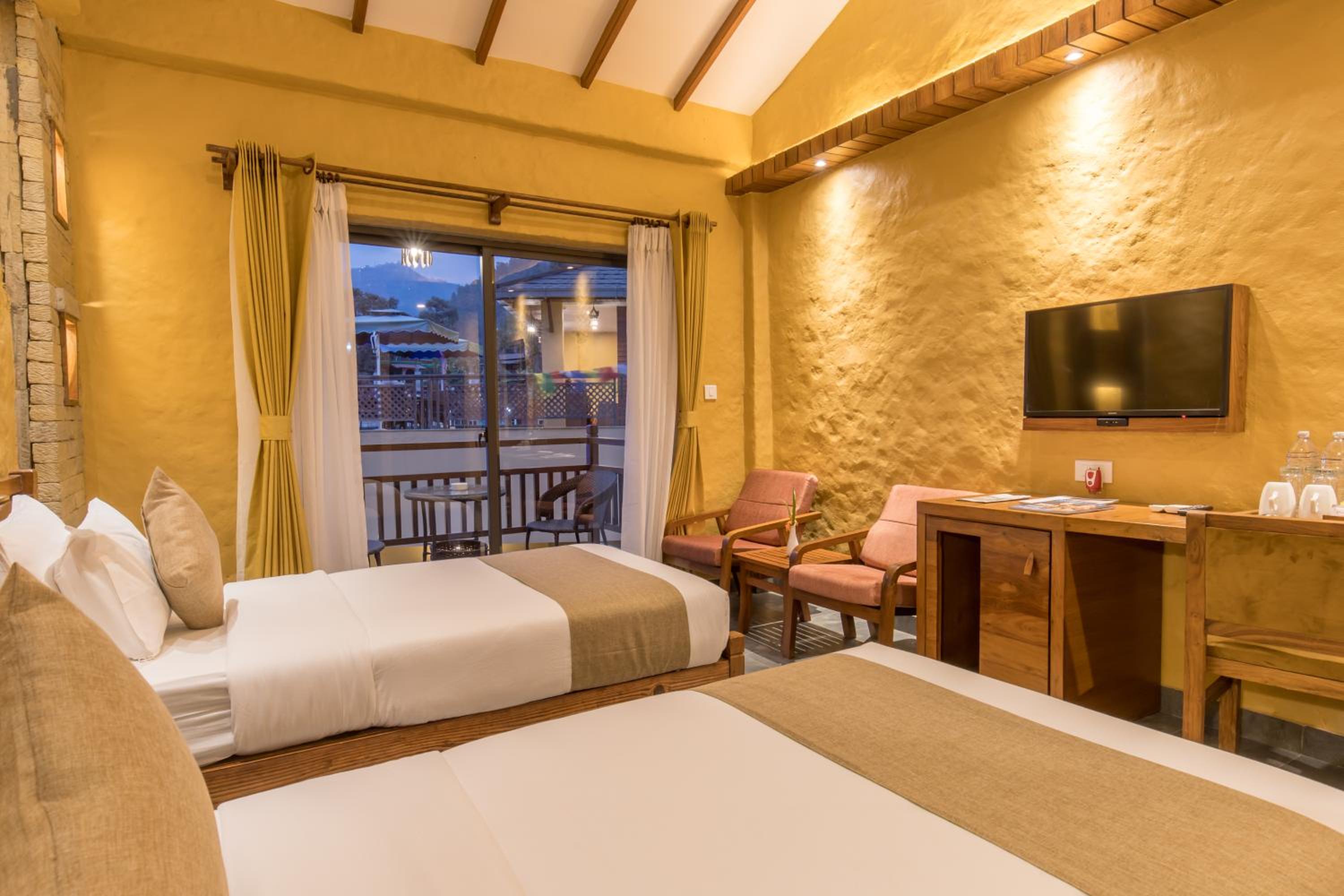 Superior Family Room with Free Airport Transfers - Photo 4