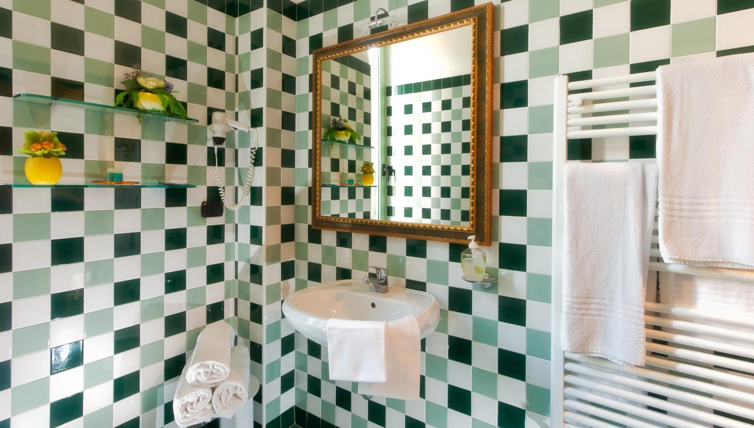 Superior Triple Room photo 3