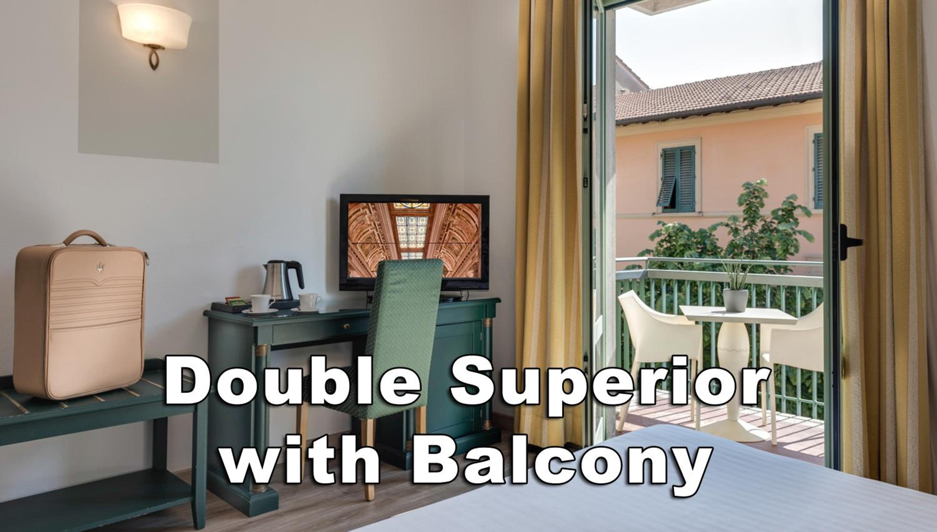 Superior Double Room with Balcony photo 3