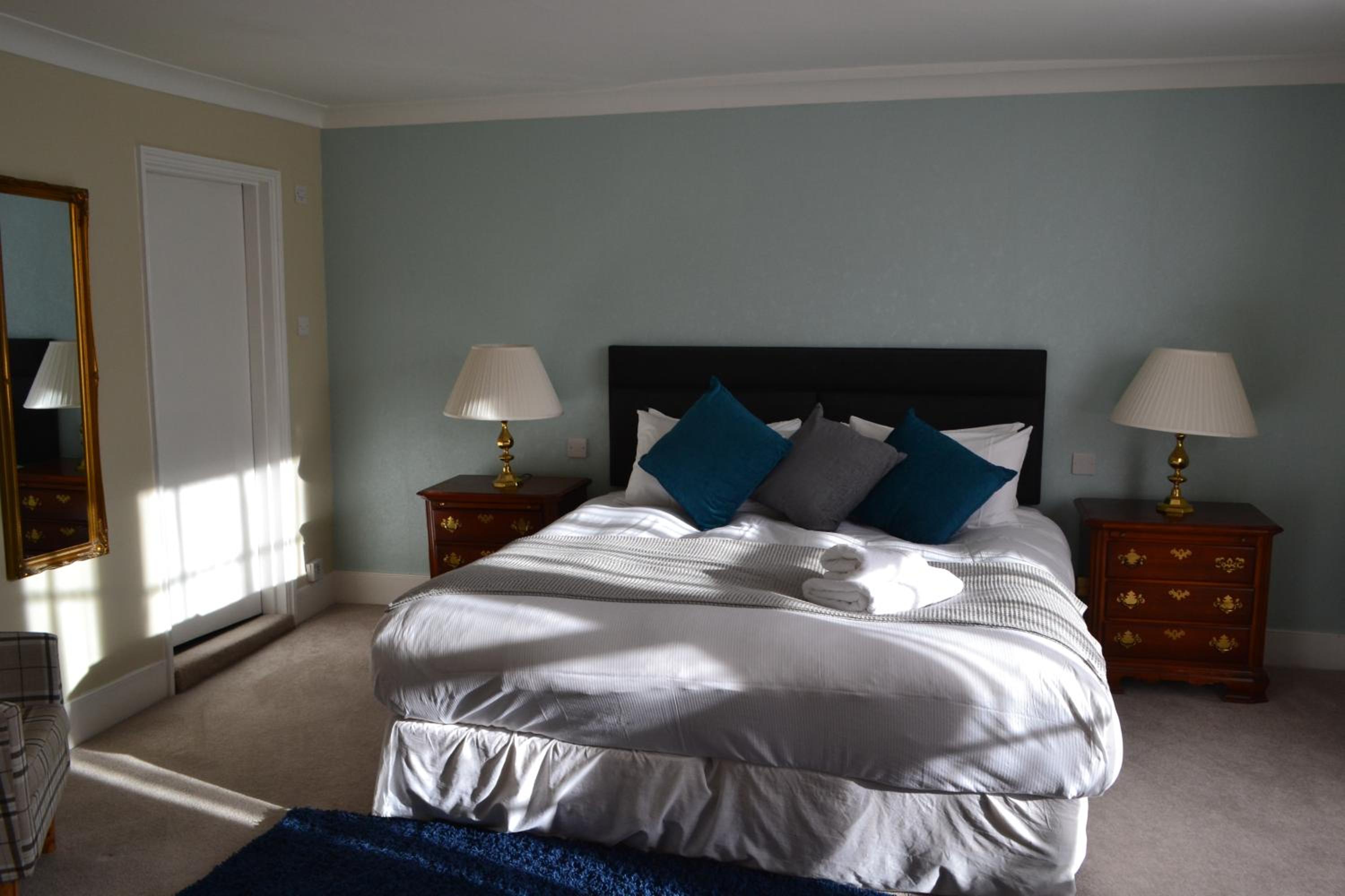 Luxury Suite - Photo 19