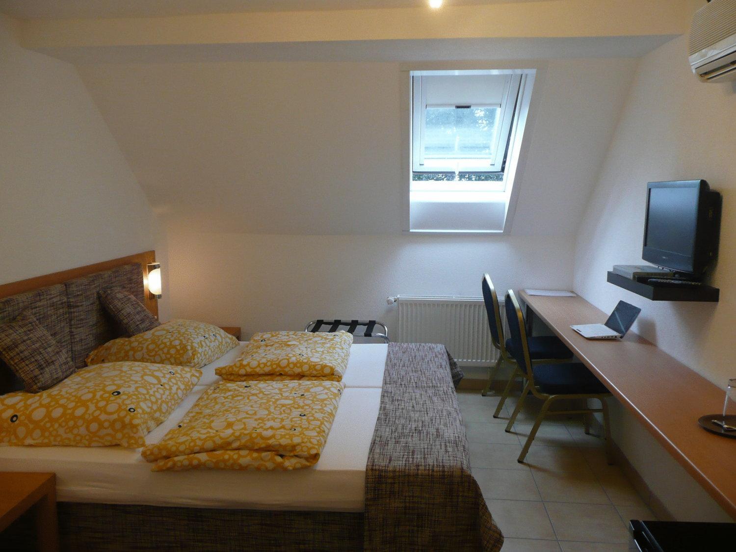 Double Room - Photo 2