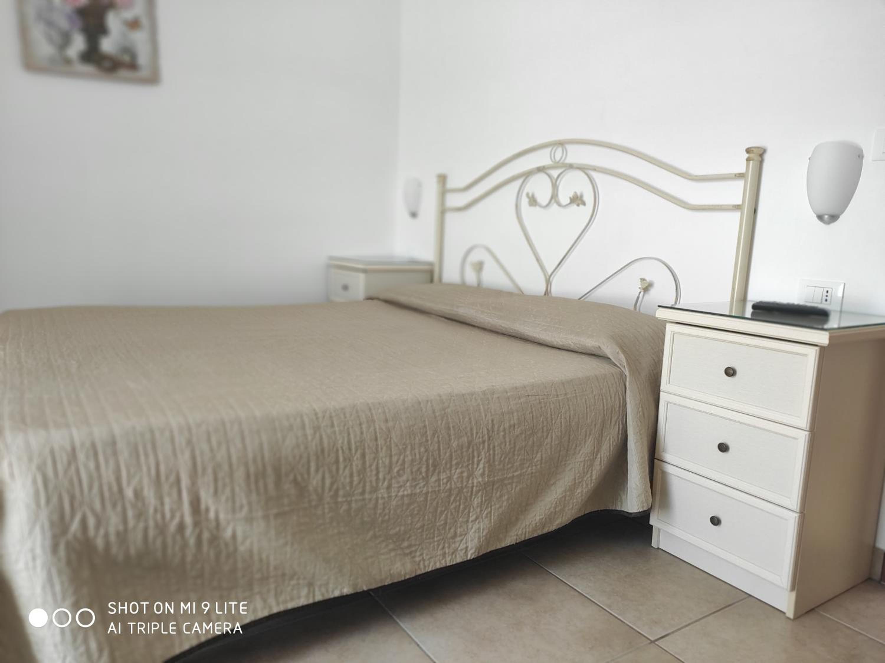 Double Room with Balcony and Sea View - Photo 1