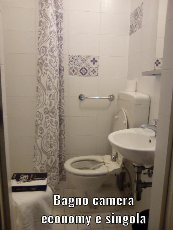 Economy Double or Twin Room - Photo 2