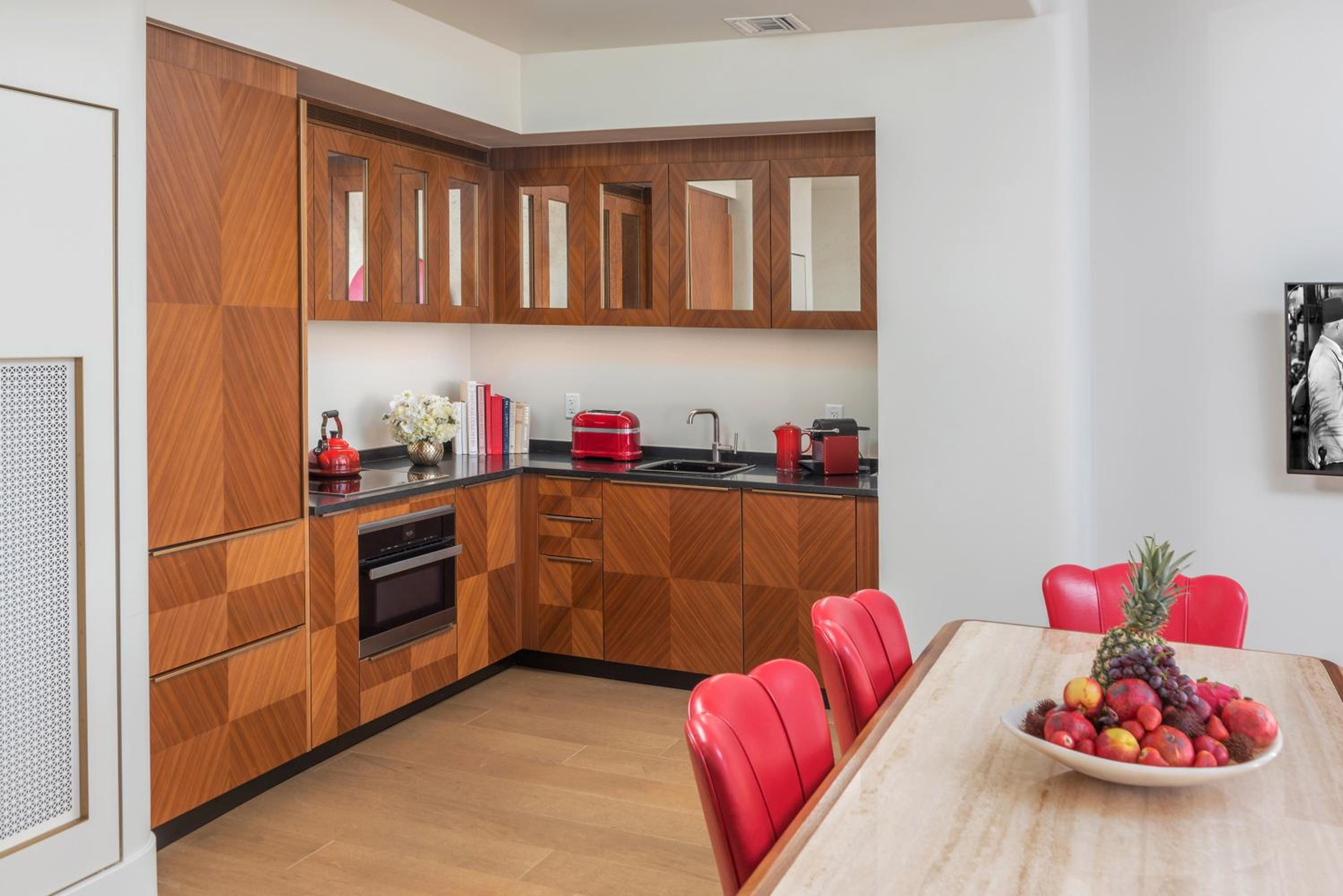 Two-Bedroom King Suite with Bay View thumbnail 5