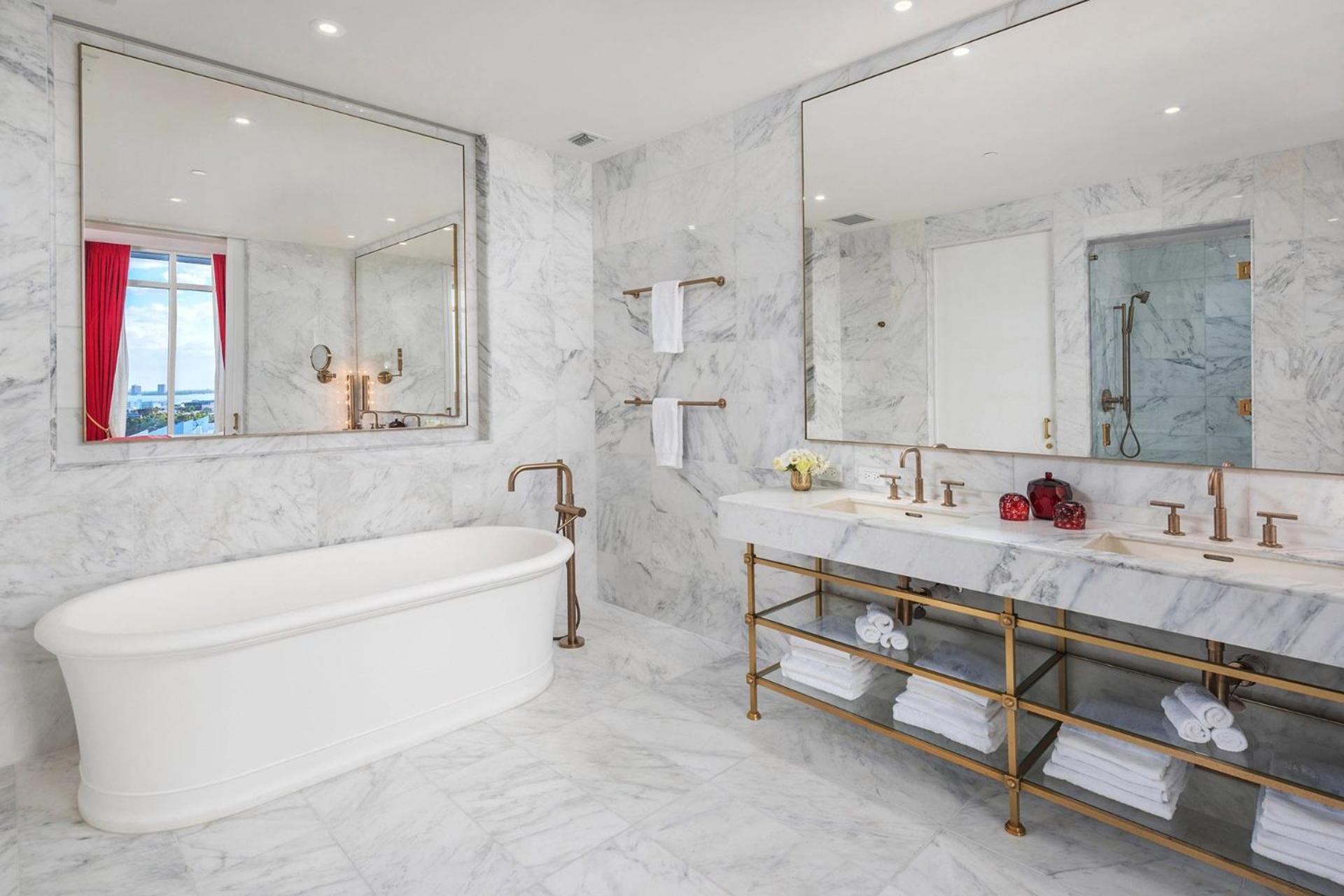 Two-Bedroom King Suite with Bay View